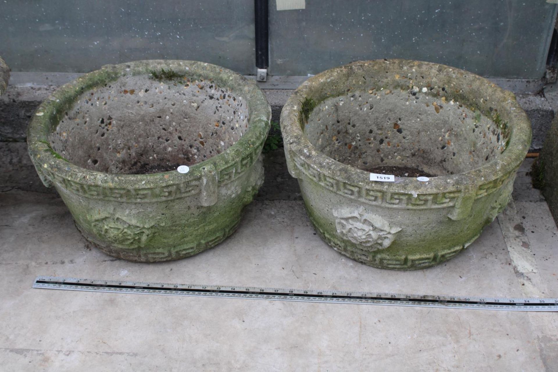 A PAIR OF CIRCULAR RECONSTITUTED STONE BOWL PLANTERS (D:44CM)