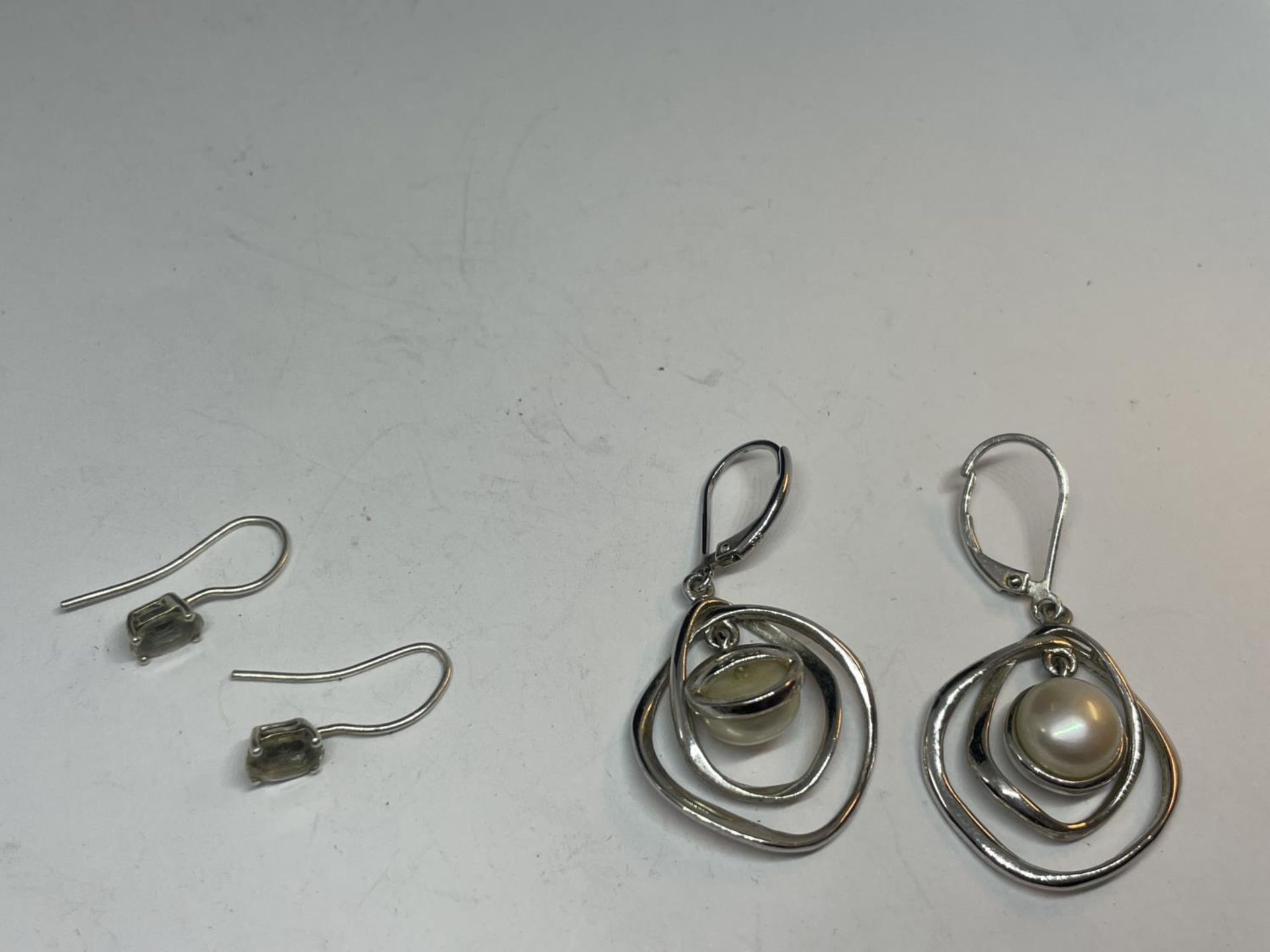 A QUANTITY OF EARRINGS AND CUFFLINKS - Image 2 of 3