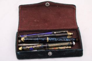 A COLLECTION OF EIGHT VINTAGE PENS