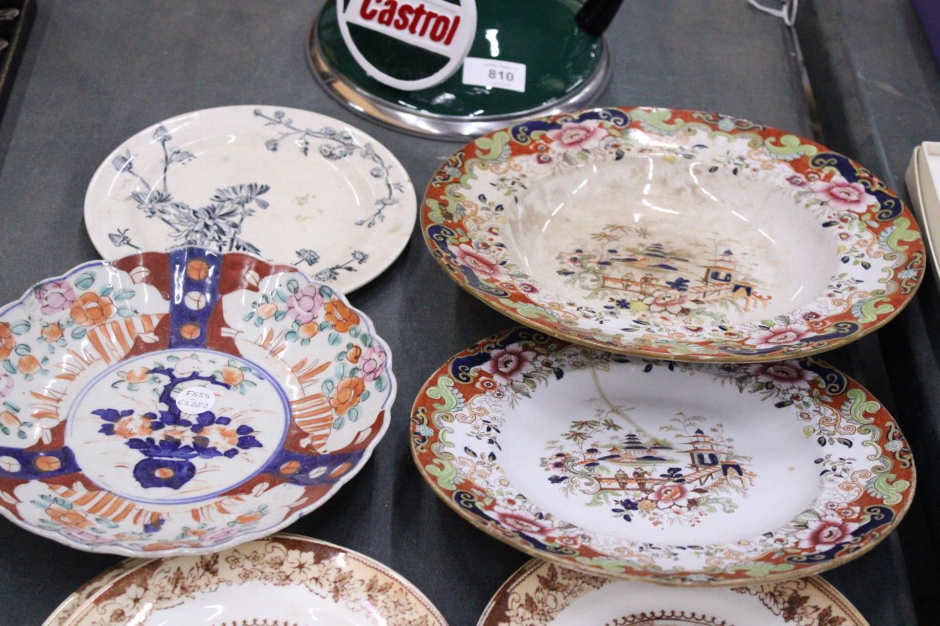 A QUANTITY OF VINTAGE PLATES TO INCLUDE 'INDIANA' PATTERN, ORIENTAL STYLE, ETC - Bild 4 aus 5