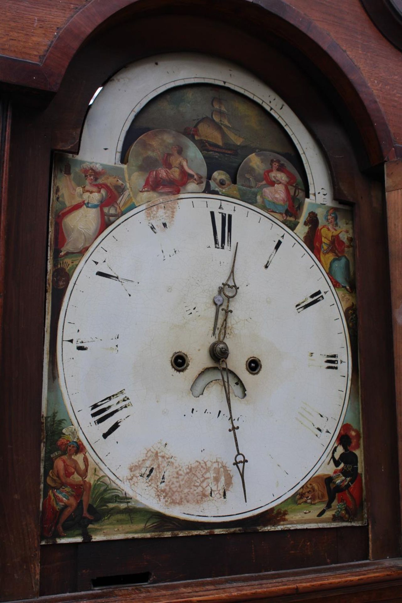 A 19TH CENTURY OAK AND MAHOGANY INLAID EIGHT DAY LONG CASE CLOCK WITH PAINTED ENAMEL DIAL - Image 4 of 12