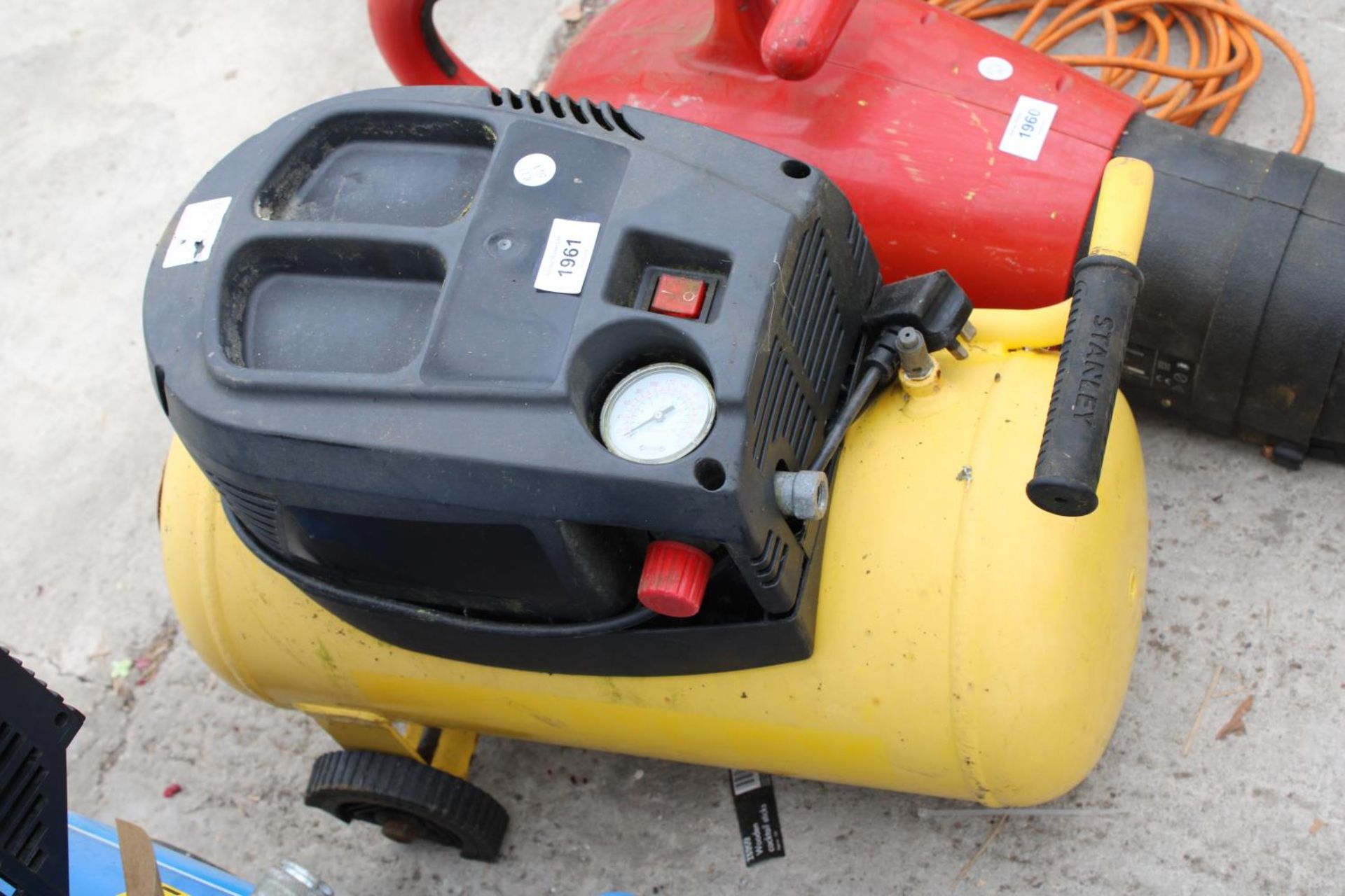 A STANLEY AIR COMPRESSOR - Image 2 of 2