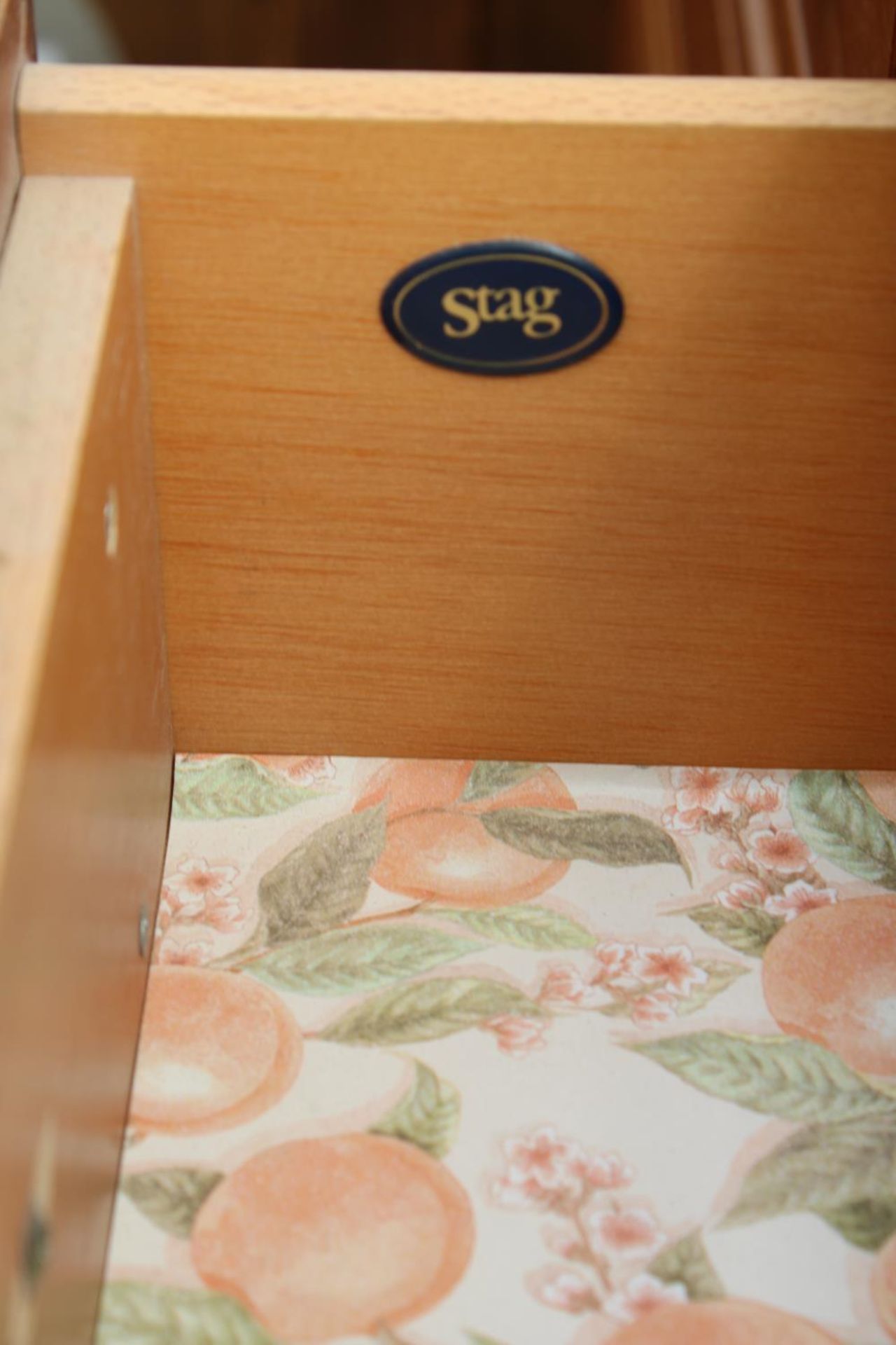 A MODERN STAG CHEST OF FIVE DRAWERS - Image 3 of 3