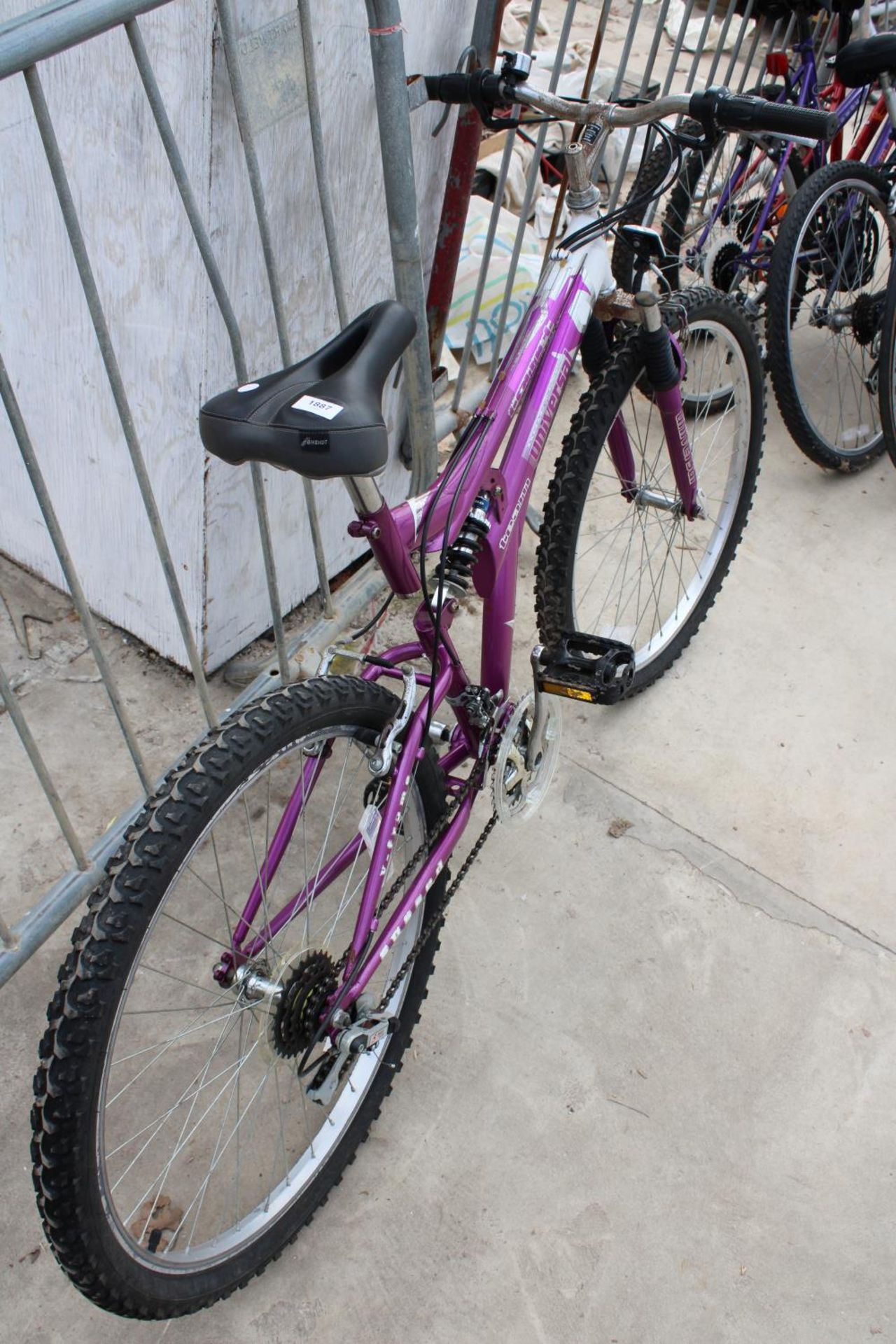 A LADIES UNIVERSAL MOUNTAIN BIKE WITH FRONT AND REAR SUSPENSION AND 15 SPEED GEAR SYSTEM - Image 2 of 3