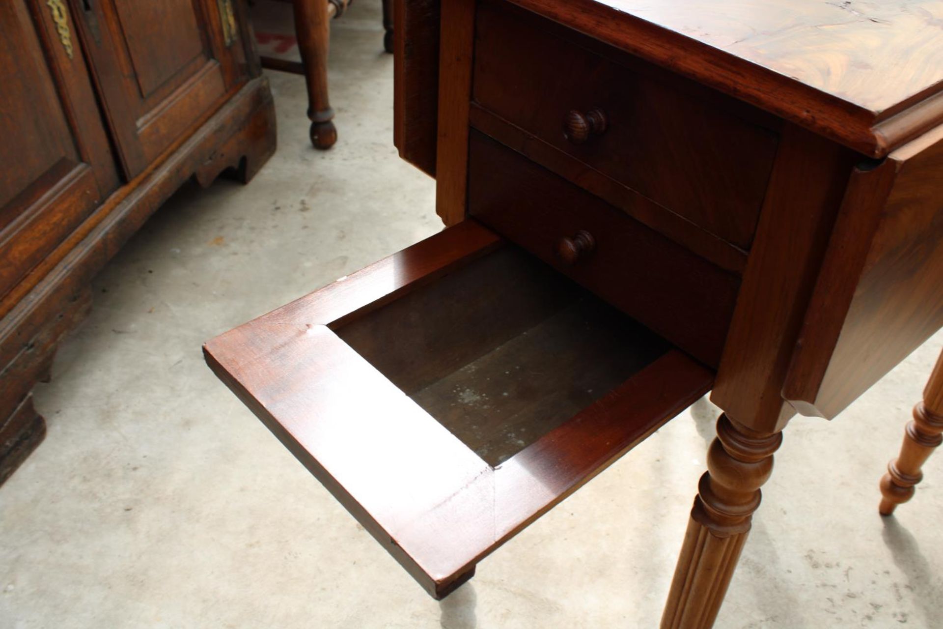 A 19TH CENTURY MAHOGANY WORK TABLE WITH 2 DRAWERS, SIDE CUPBOARD AND WORK BOX - Image 3 of 5