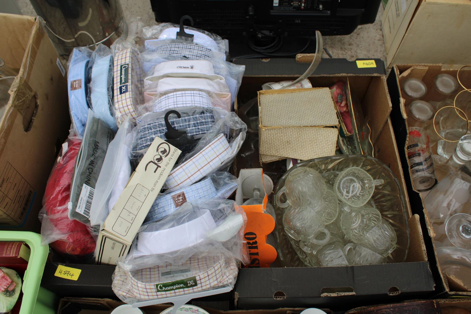 AN ASSORTMENT OF VARIOUS HOUSEHOLD CLEARANCE ITEMS - Image 3 of 5