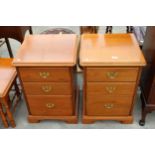 A PAIR OF YOUNGER FURNITURE BEDSIDE CHESTS OF 3 DRAWERS ON BRACKET FEET