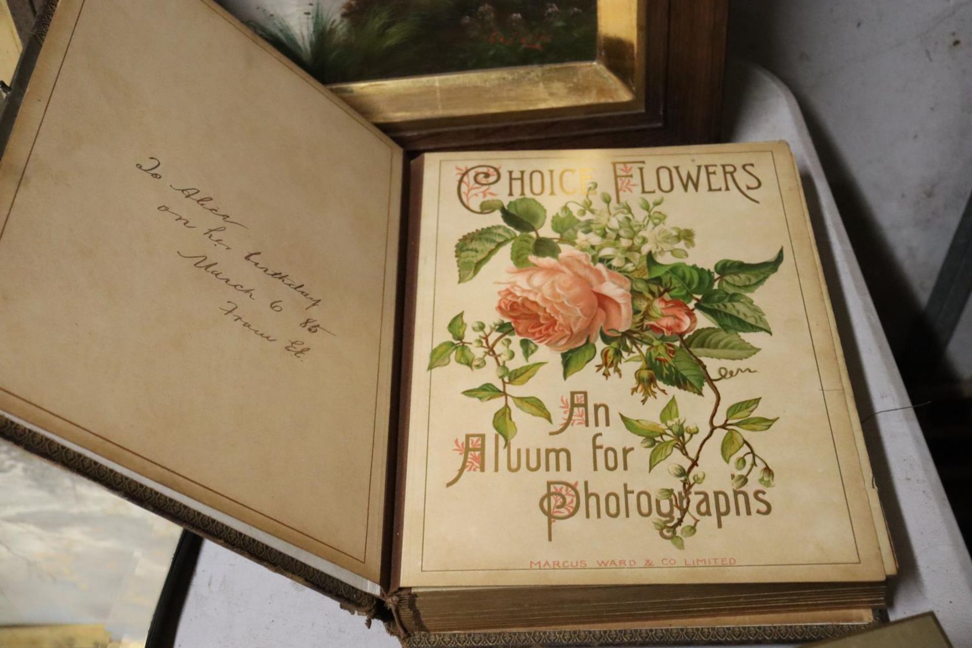 AN EARLY 20TH CENTURY LEATHER BOUND ALBUM OF PHOTOGRAPHS - Image 2 of 5