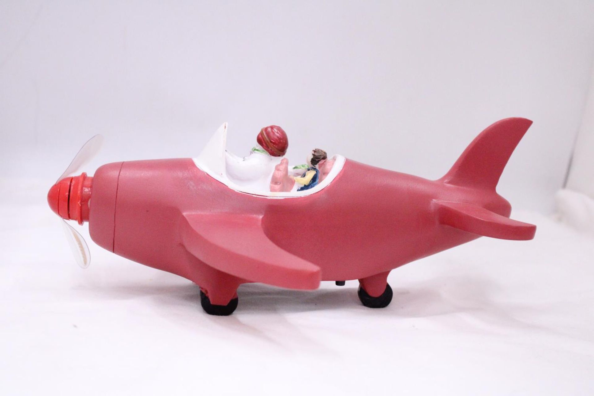 A CERAMIC AIRPLANE "THE SNOWMAN AND DOG" - Image 4 of 6