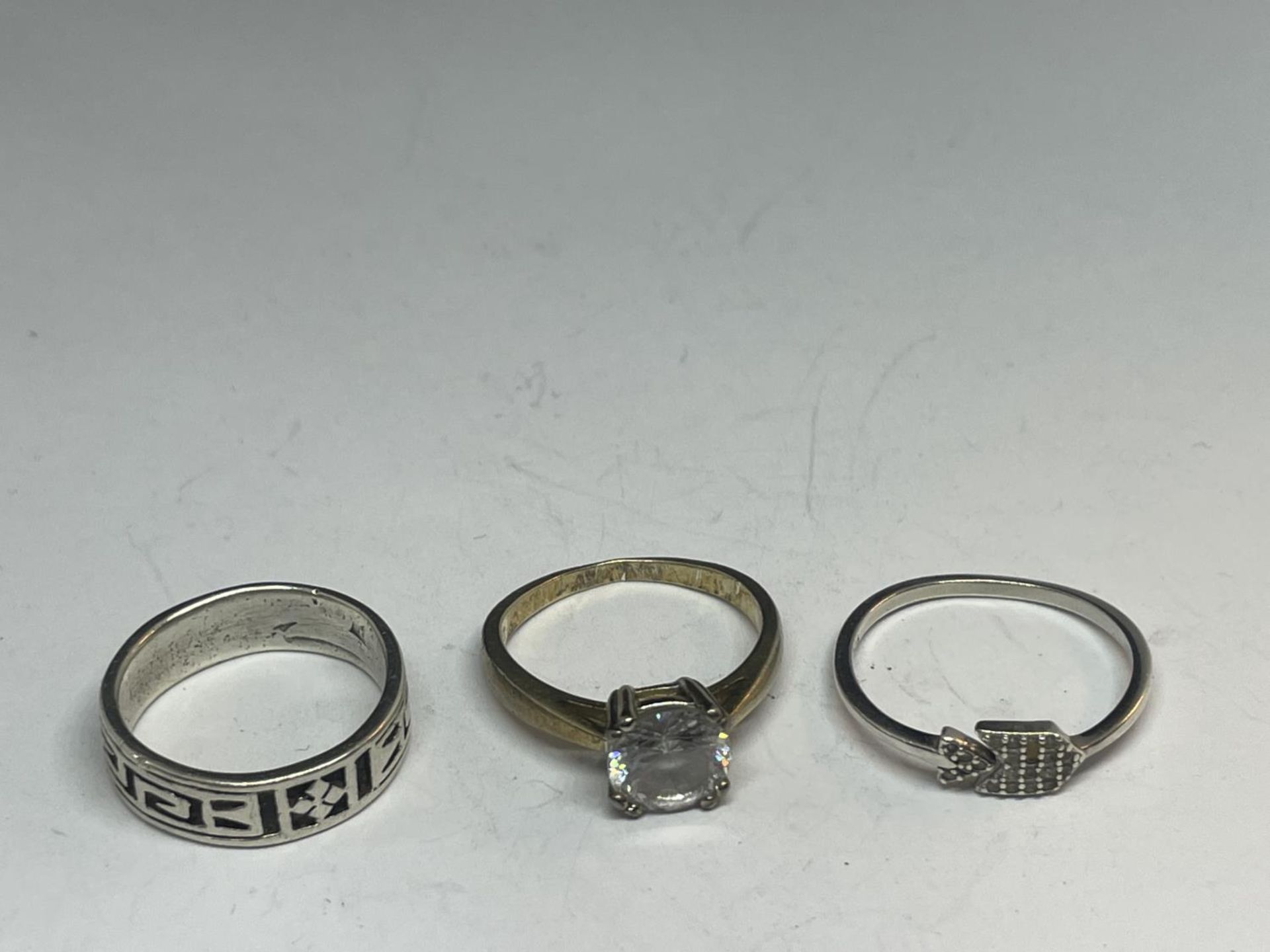 FIVE SILVER RINGS - Image 2 of 3