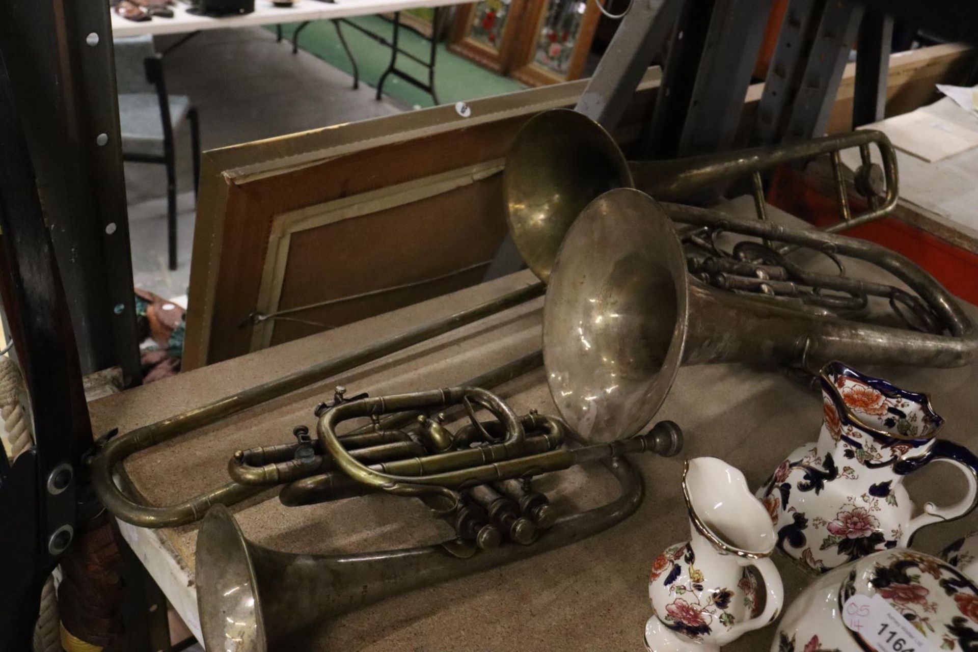 THREE VINTAGE MUSICAL INSTRUMENTS TO INCLUDE A CORNET, BARITONE TENOR HORN AND TROMBONE - Bild 6 aus 6