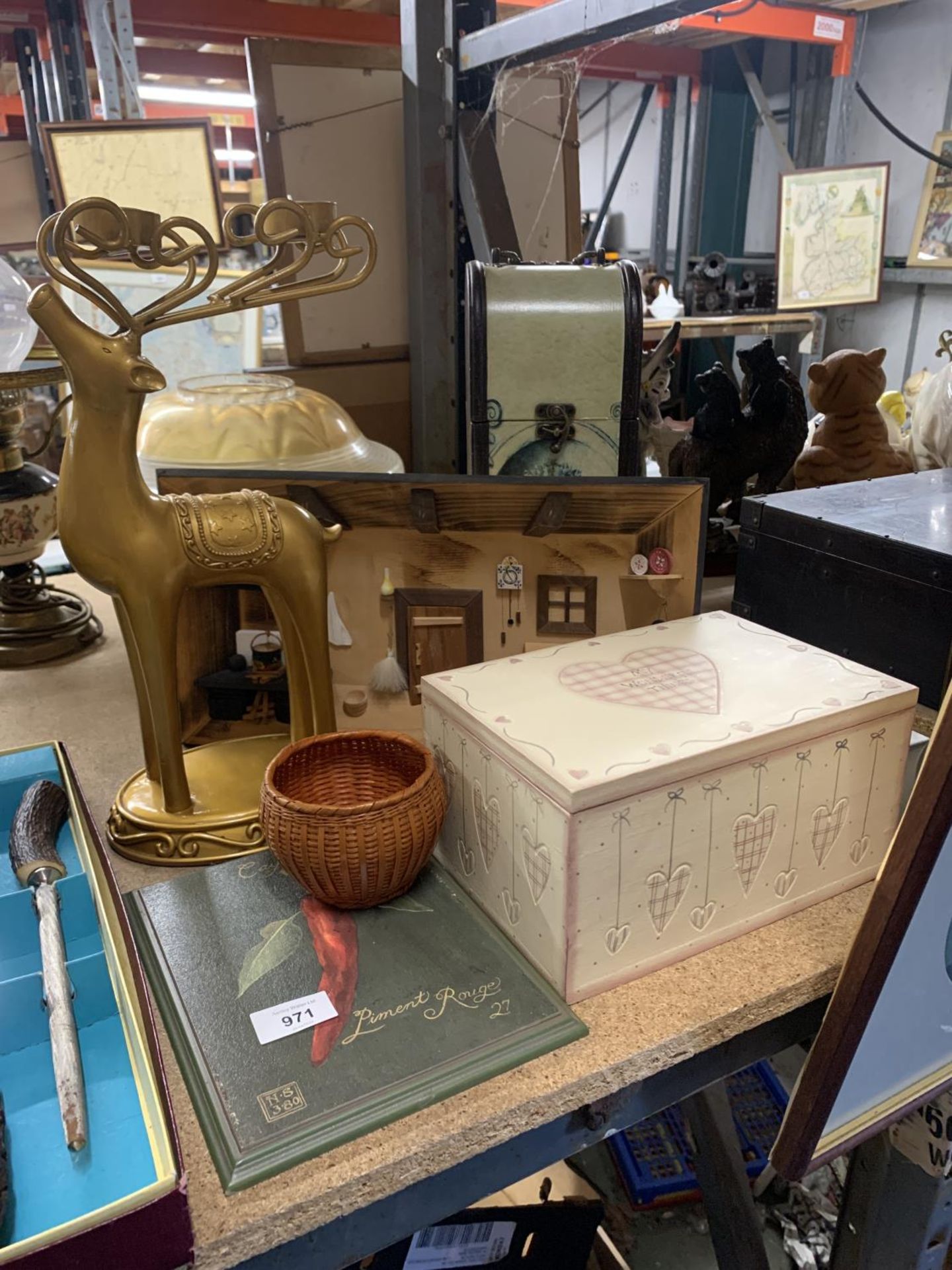 A MIXED LOT TO INCLUDE A REINDEER TEELITE HOLDER, JEWELLERY BOX, WALL PLAQUE, STORAGE BOXES, ETC.,