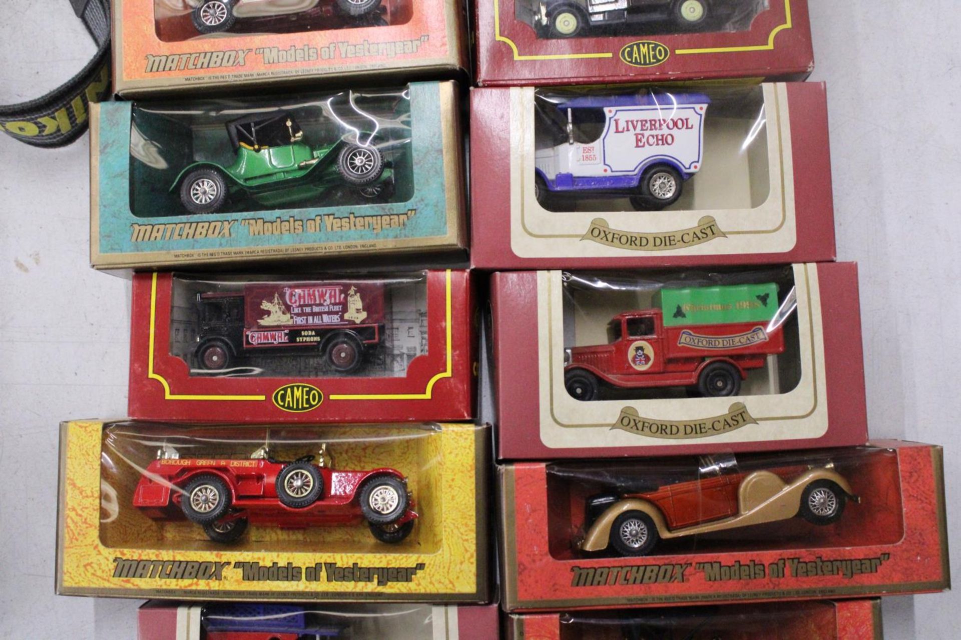 TWENTY BOXED MATCHBOX AND OXFORD DIE-CAST CARS - Image 3 of 5