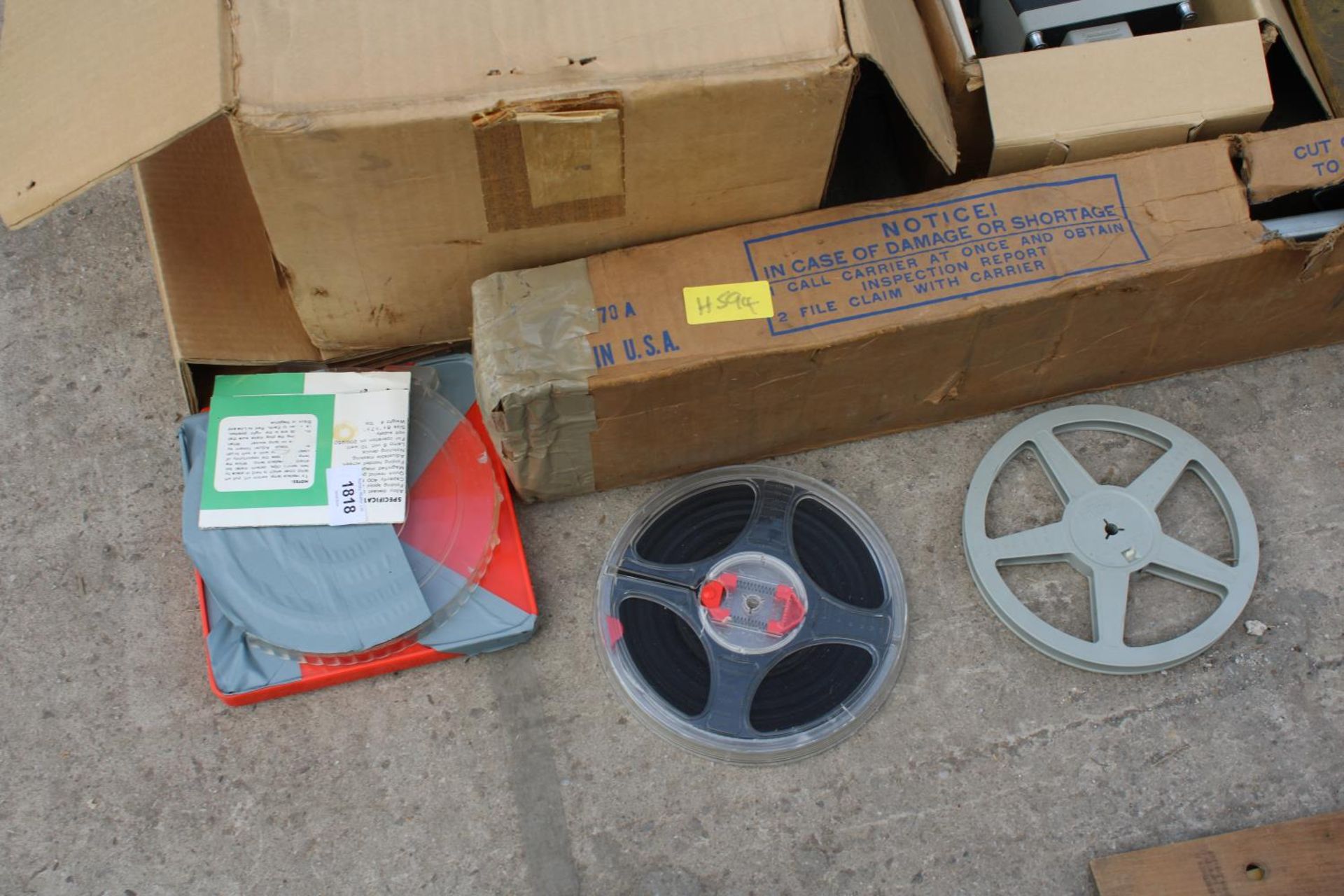 AN ASSORTMENT OF FILM PROJECTION ITEMS TO INCLUDE PROJECTORS AND FILM REELS ETC - Image 3 of 4
