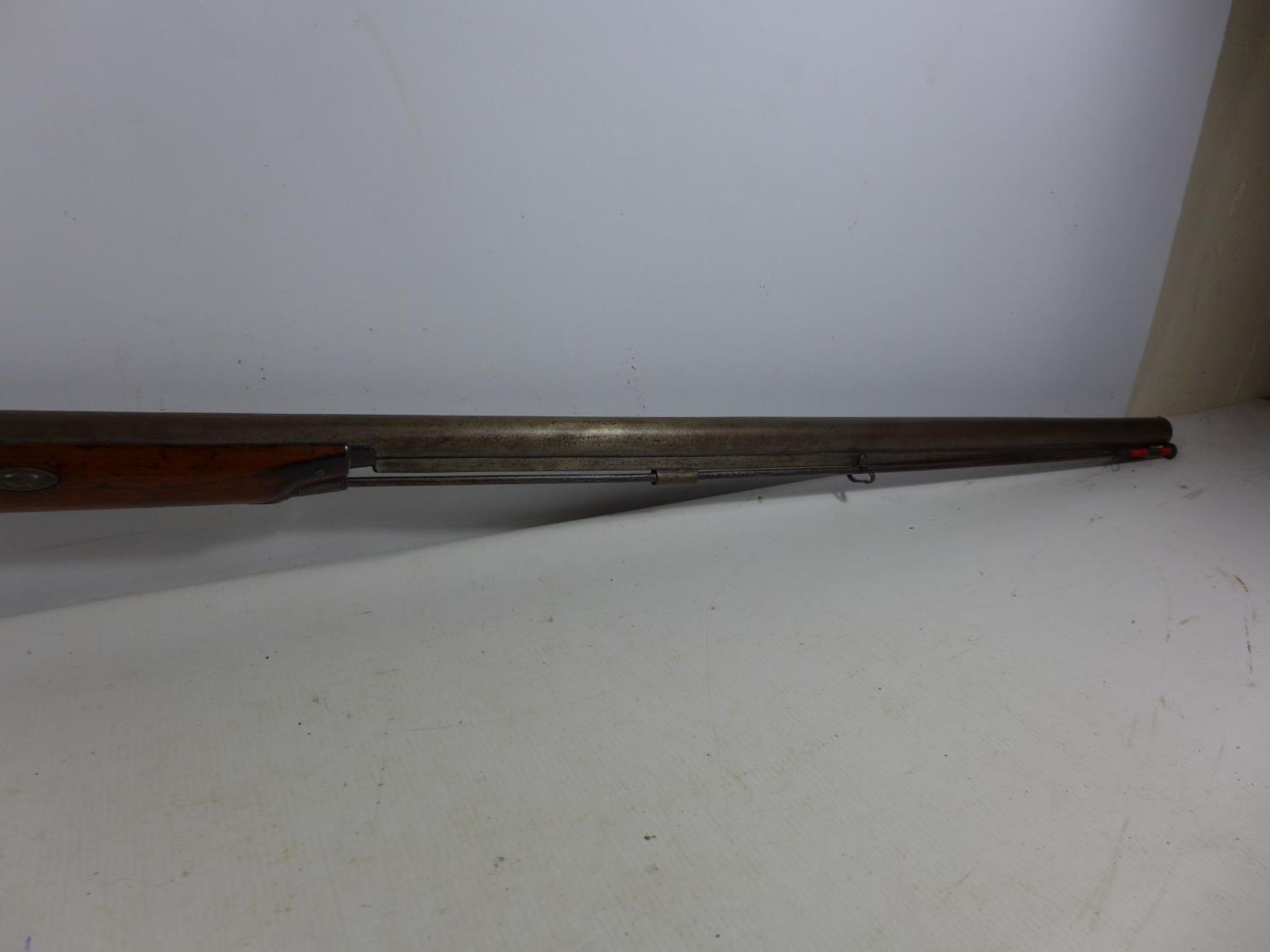 A PERCUSSION CAP 16 BORE SHOT GUN, 86CM BARREL, LENGTH 129CM - Image 2 of 8