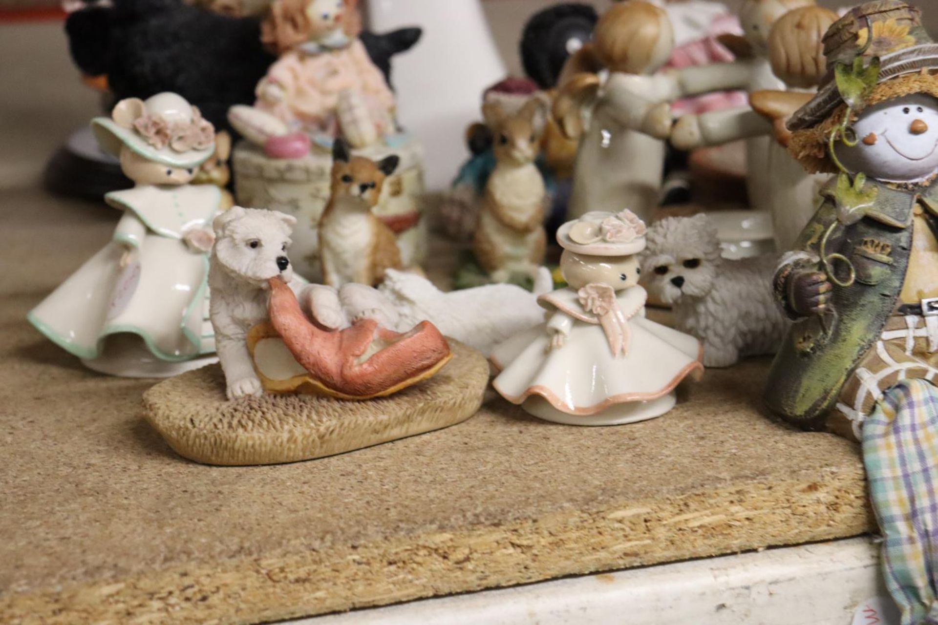 AQUANTITY OF RESIN AND CERAMIC FIGURES TO INCLUDE ANIMALS, ANGELS, ETC - Image 3 of 7