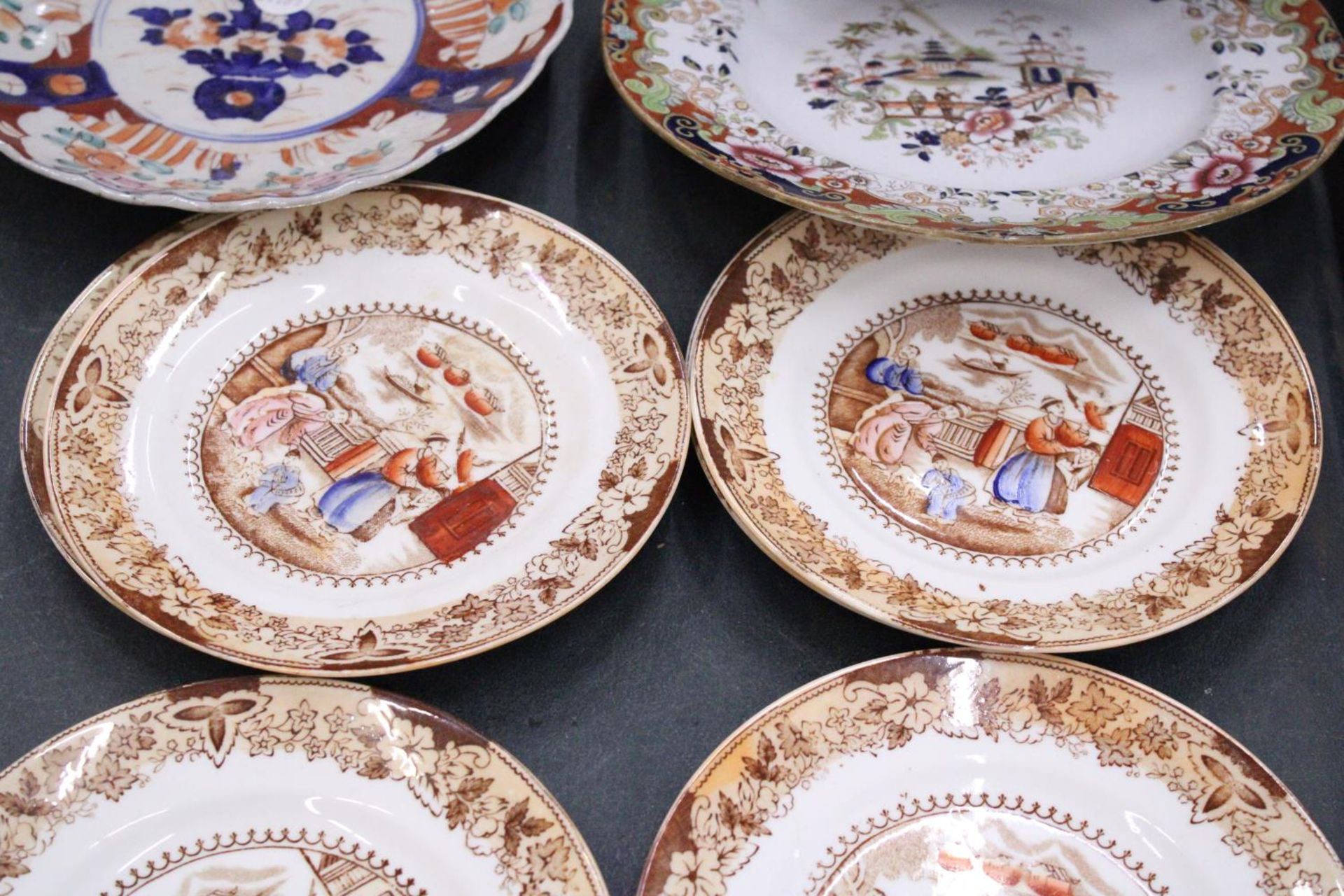 A QUANTITY OF VINTAGE PLATES TO INCLUDE 'INDIANA' PATTERN, ORIENTAL STYLE, ETC - Image 3 of 5