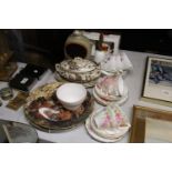 A MIXED LOT TO INCLUDE CHINA CUPS AND SAUCERS, A BOXED SET OF TWO 'HER LADYSHIP' AND 'HIS