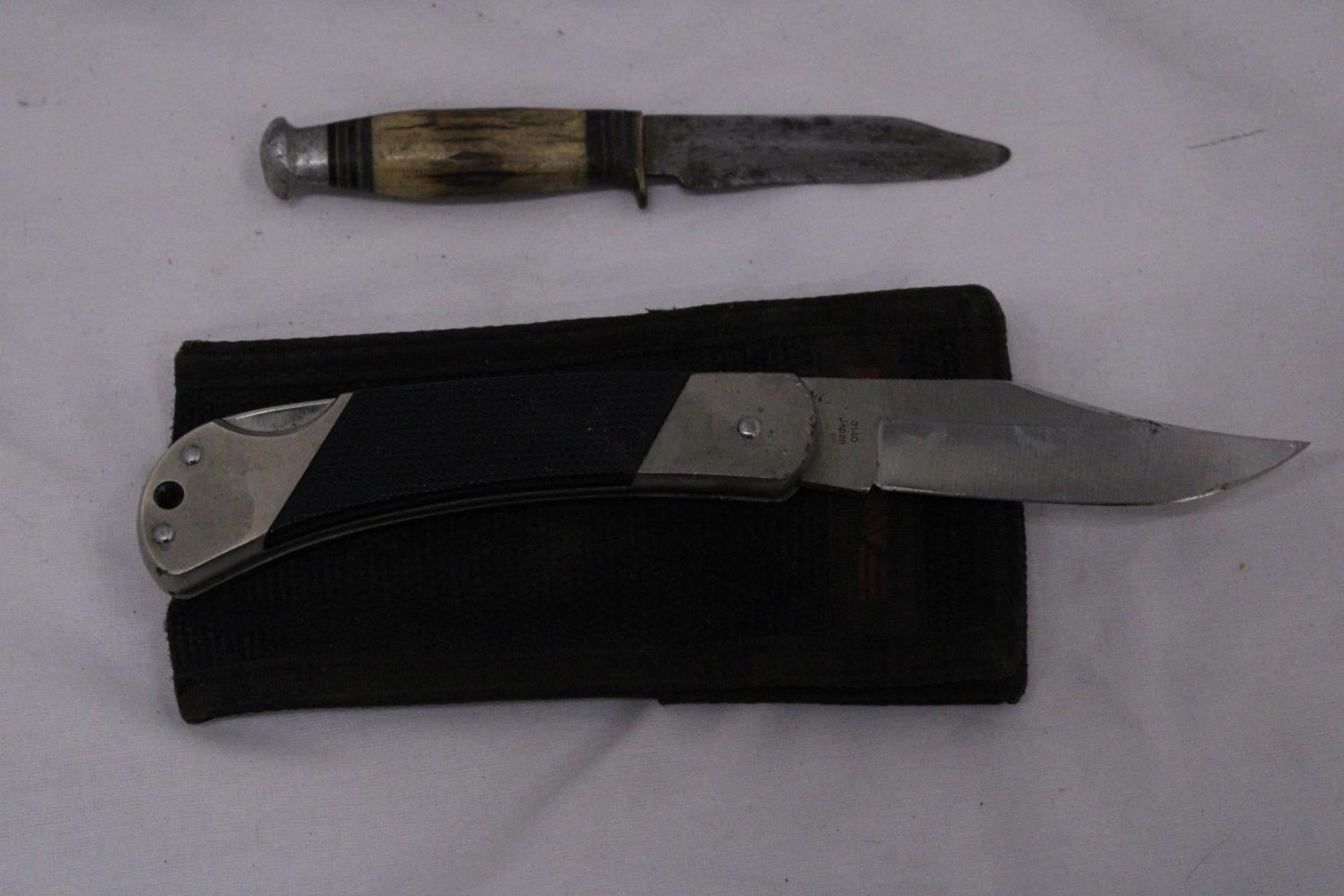 THREE KNIVES TO INCLUDE A WILLIAM RODGERS - Image 4 of 5