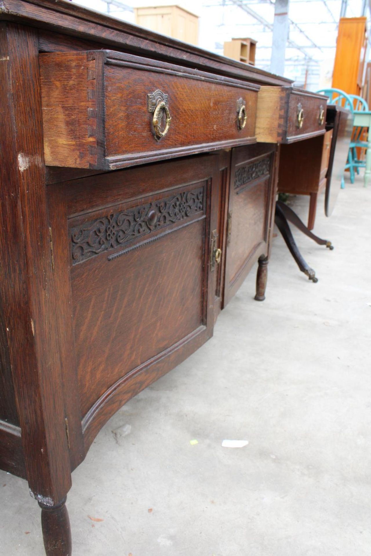 A MID 20TH CENTURY OAK SIDEBOARD, 54" WIDE - Image 3 of 3