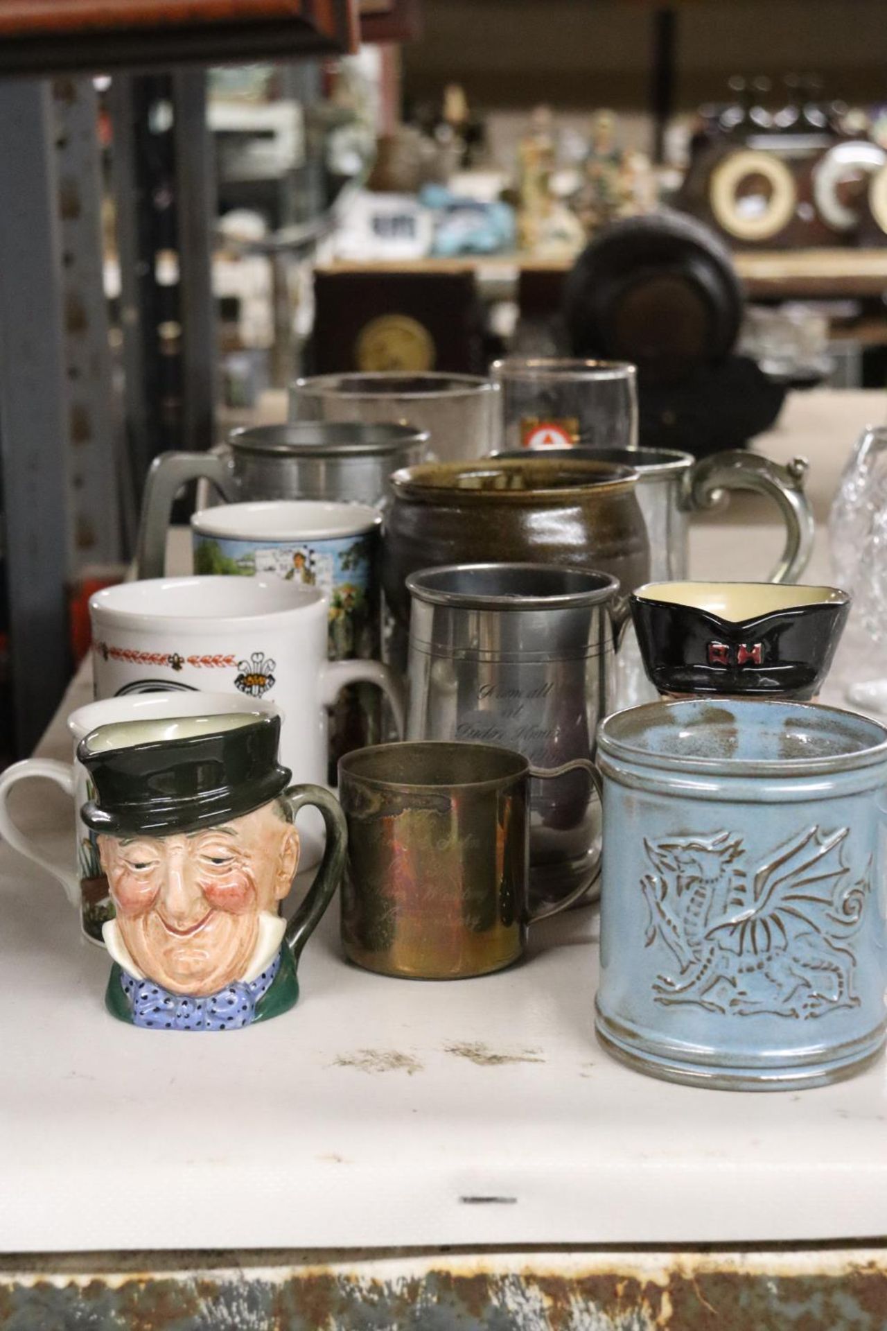 A QUANTITY OF ITEMS TO INCLUDE TANKARDS, TOBY JUGS, MUGS, STUDIO POTTERY, ETC - Image 2 of 6