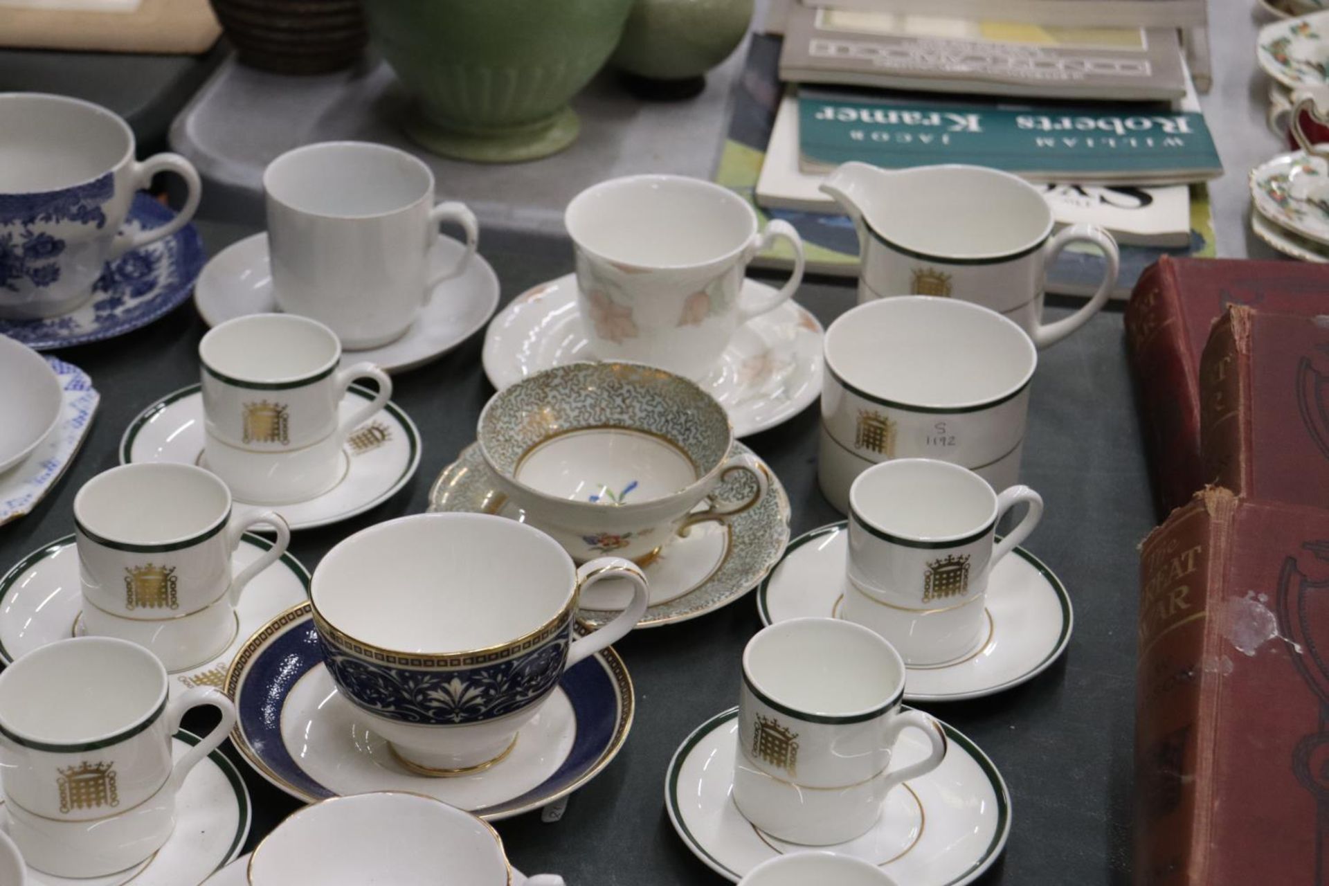 A QUANTITY OF TEACUPS AND SAUCERS TO INCLUDE ROYAL DOULTON "FANTASIA", WEDGWOOD, ROYAL ADDERLEY, - Image 6 of 6