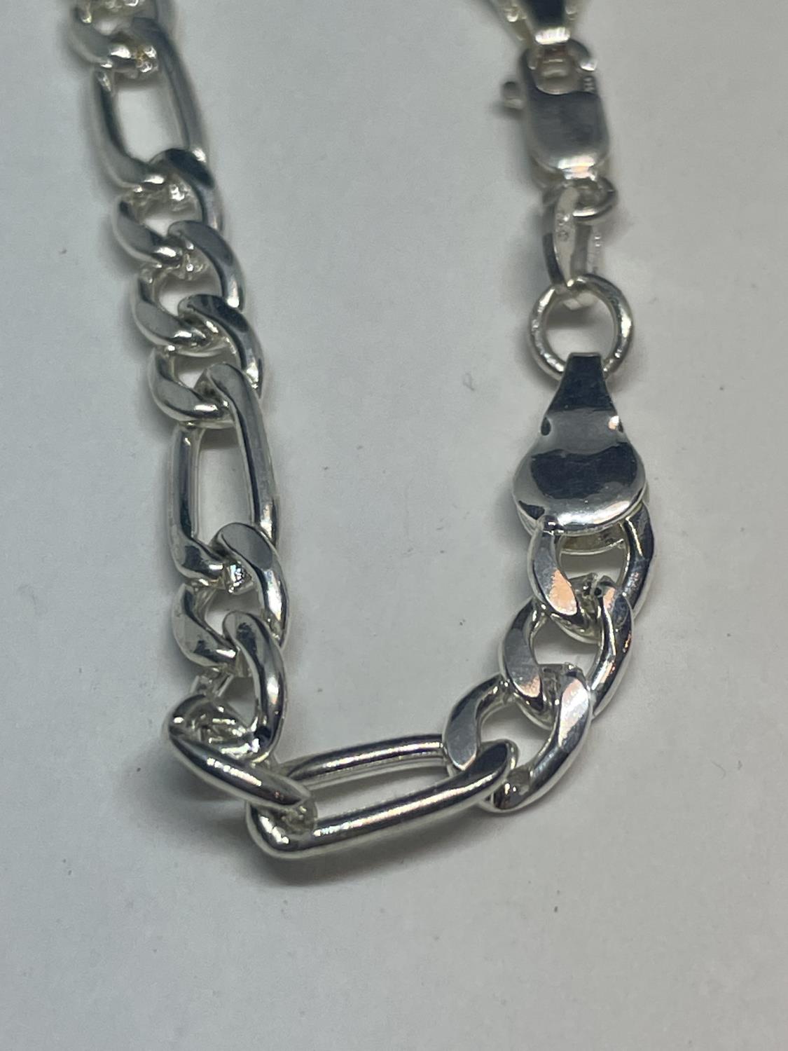 FOUR SILVER ITEMS TO INCLUDE TWO NECKLACES AND TWO RINGS - Image 2 of 4