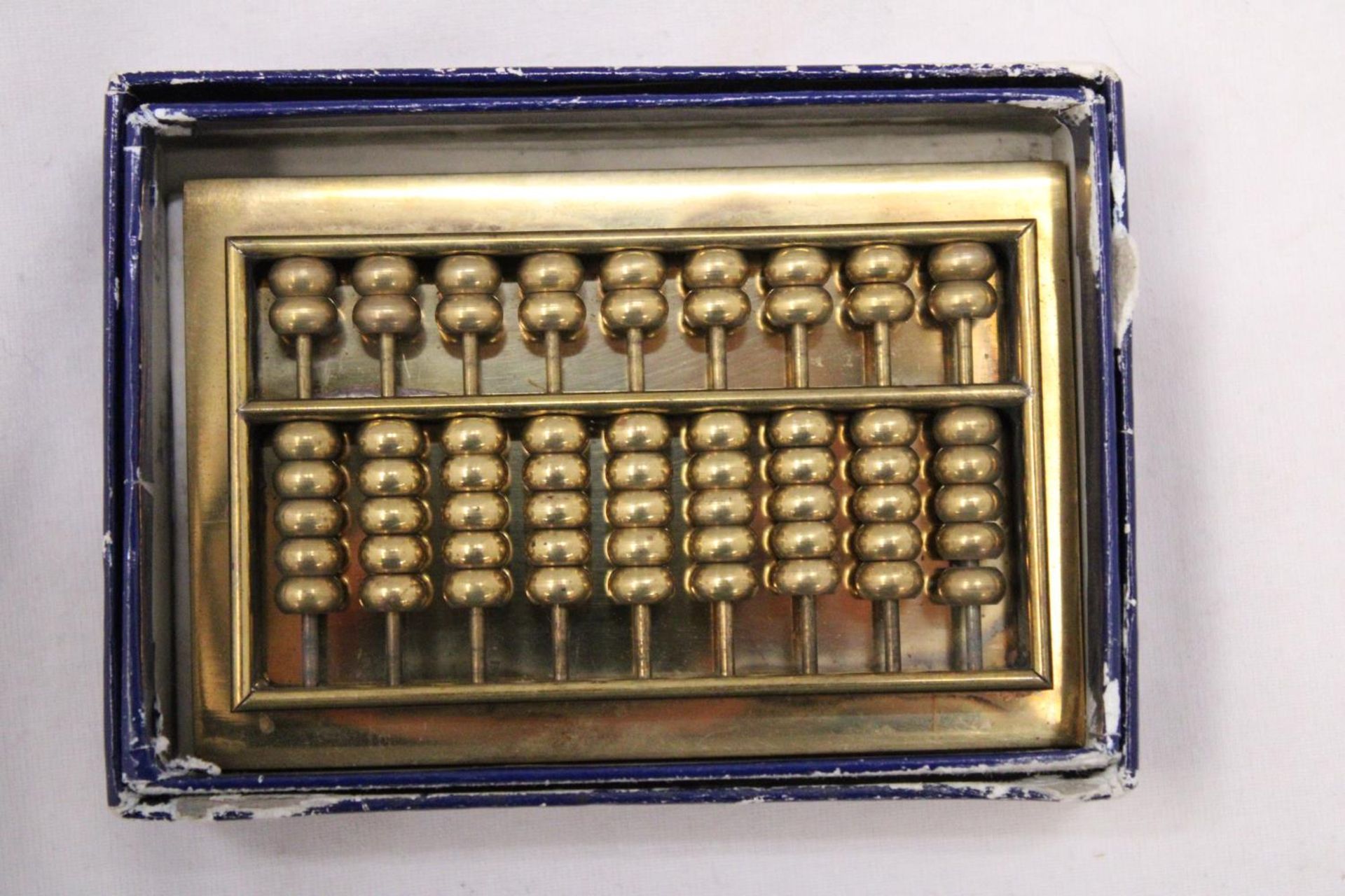 A SMALL VINTAGE HEAVY BRASS ABACUS - Image 2 of 4