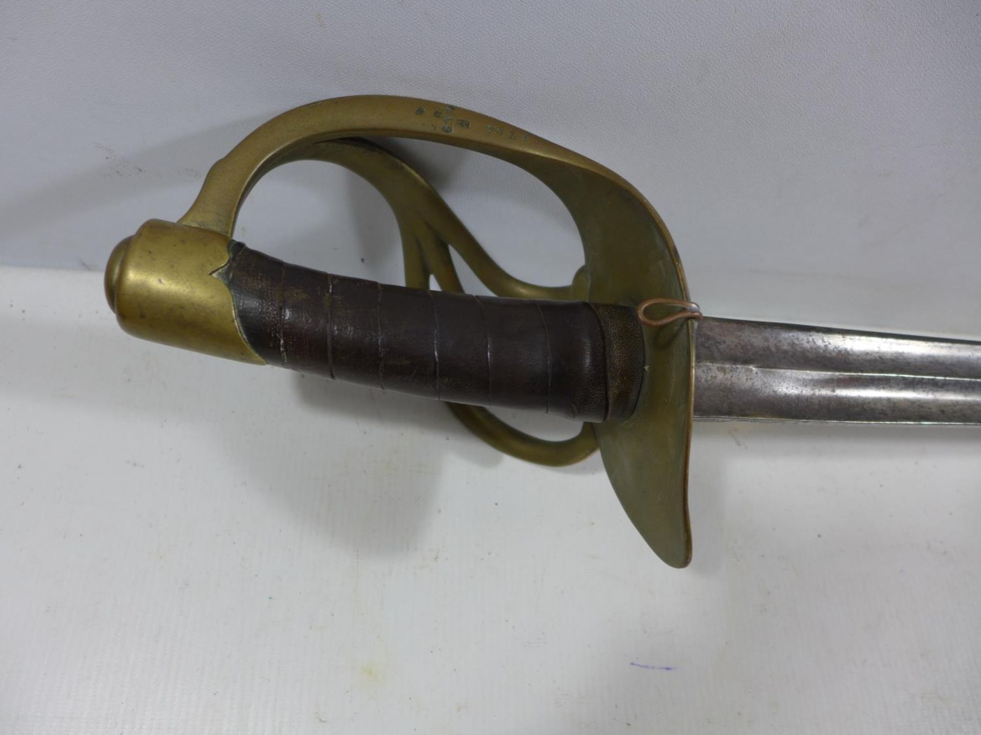 AN EARLY 19TH CENTURY IMPERIAL FRENCH CURASSIERS TROOPERS SWORD - Bild 3 aus 10