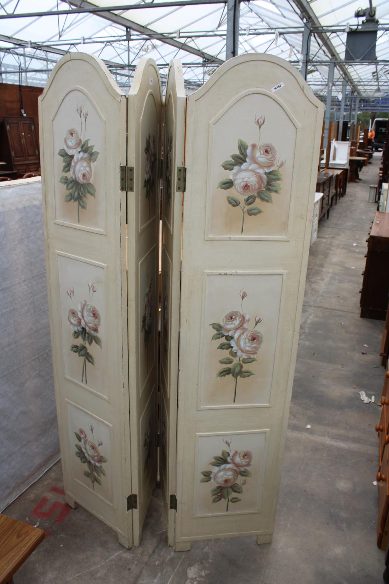 A MODERN FOUR DIVISION SCREEN WITH FLORAL PAINTED PANELS, EACH PANEL 71" X 16" - Image 2 of 3