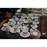 A QUANTITY OF TEACUPS AND SAUCERS TO INCLUDE ROYAL DOULTON "FANTASIA", WEDGWOOD, ROYAL ADDERLEY,