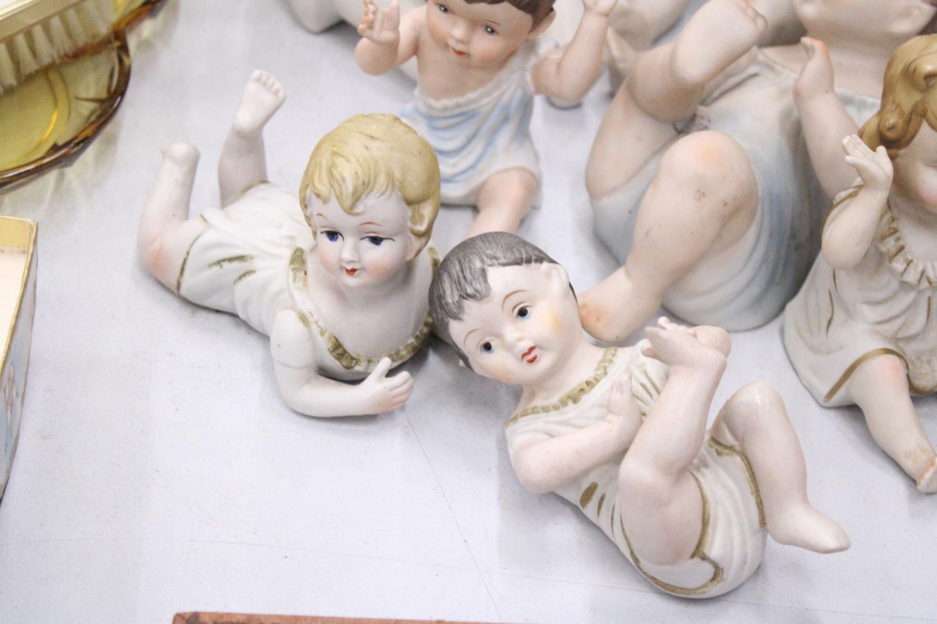 THREE LARGE AND FOUR SMALL ANTIQUE PORCELAIN, BISQUE DOLLS - Image 4 of 5