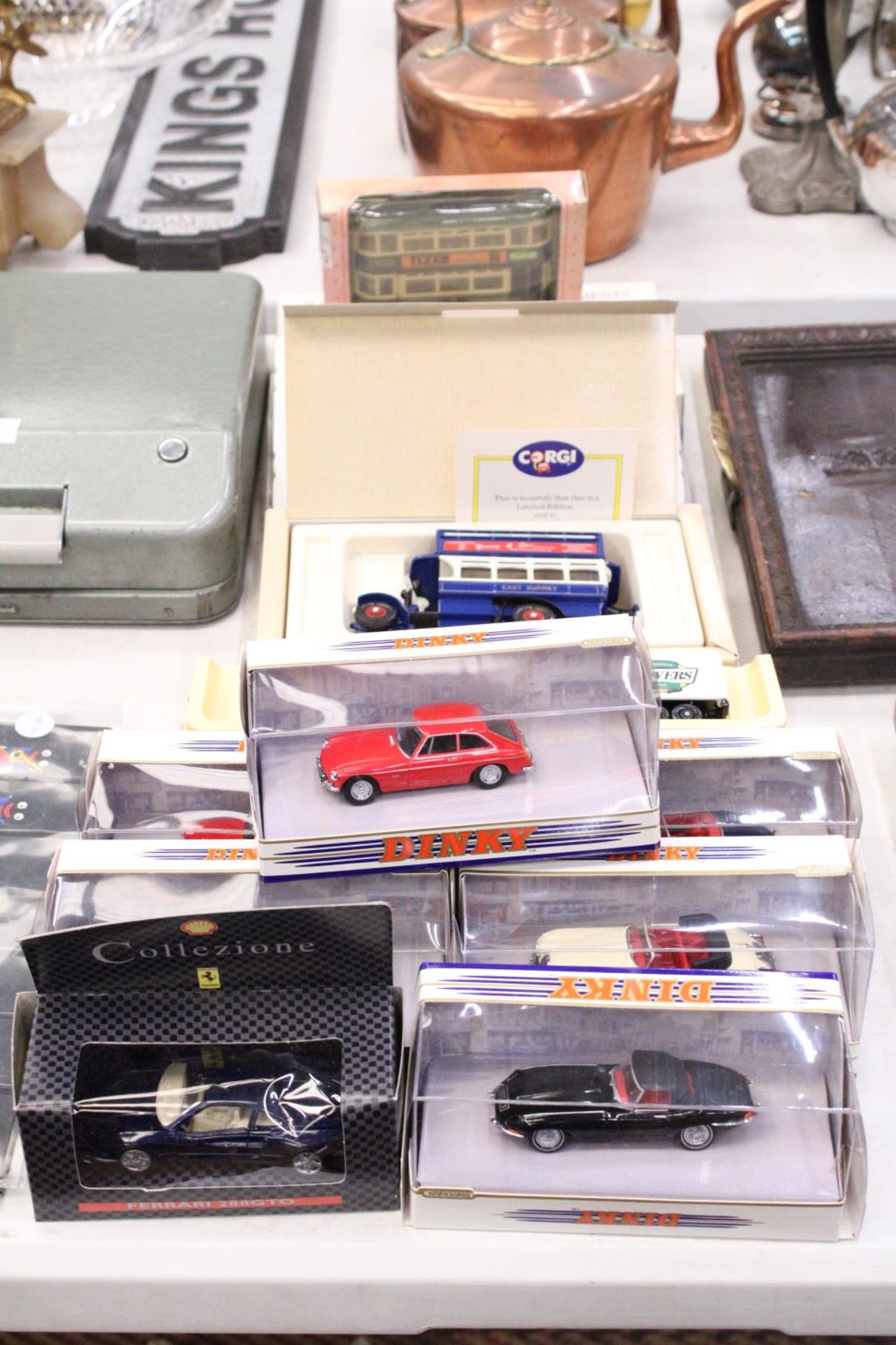 A MIXED LOT OF BOXED VEHICLES TO INCLUDE CORGI AND DINKY