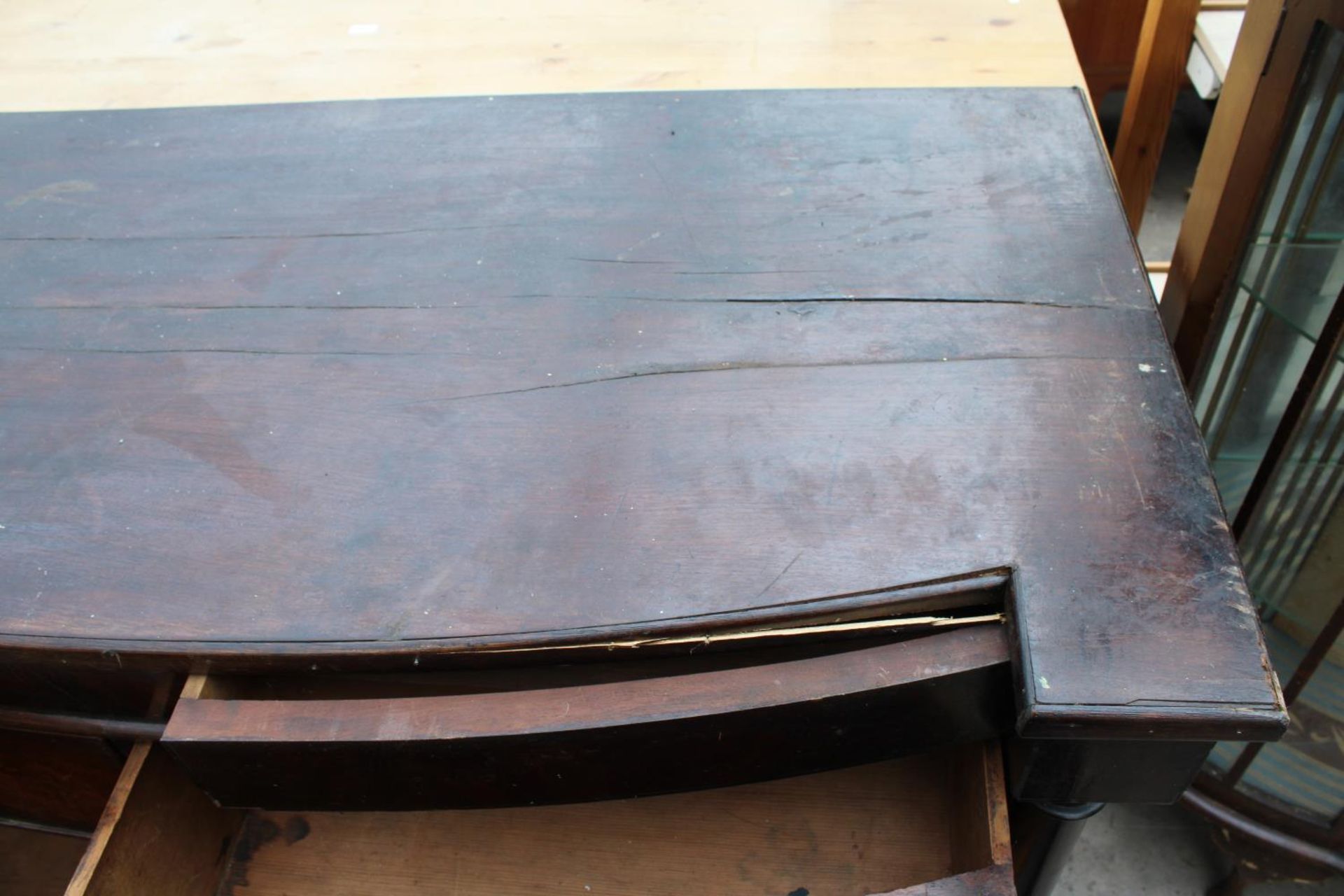 A VICTORIAN MAHOGANY BOW-FRONTED CHEST OF 2 SHORT, 3 LONG AND 2 SECRET FRIEZE DRAWERS, 49" WIDE - Image 5 of 6