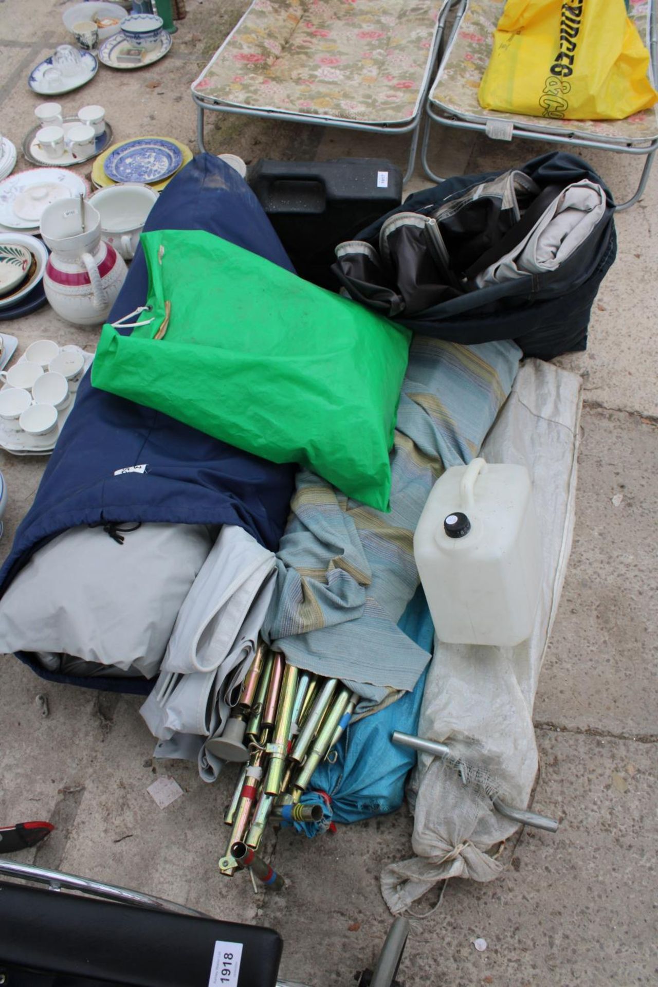 AN ASSORTMENT OF CAMPING ITEMS TO INCLUDE GAZEBO PARTS, WATER TUBS AND CANOPIES ETC - Image 2 of 2