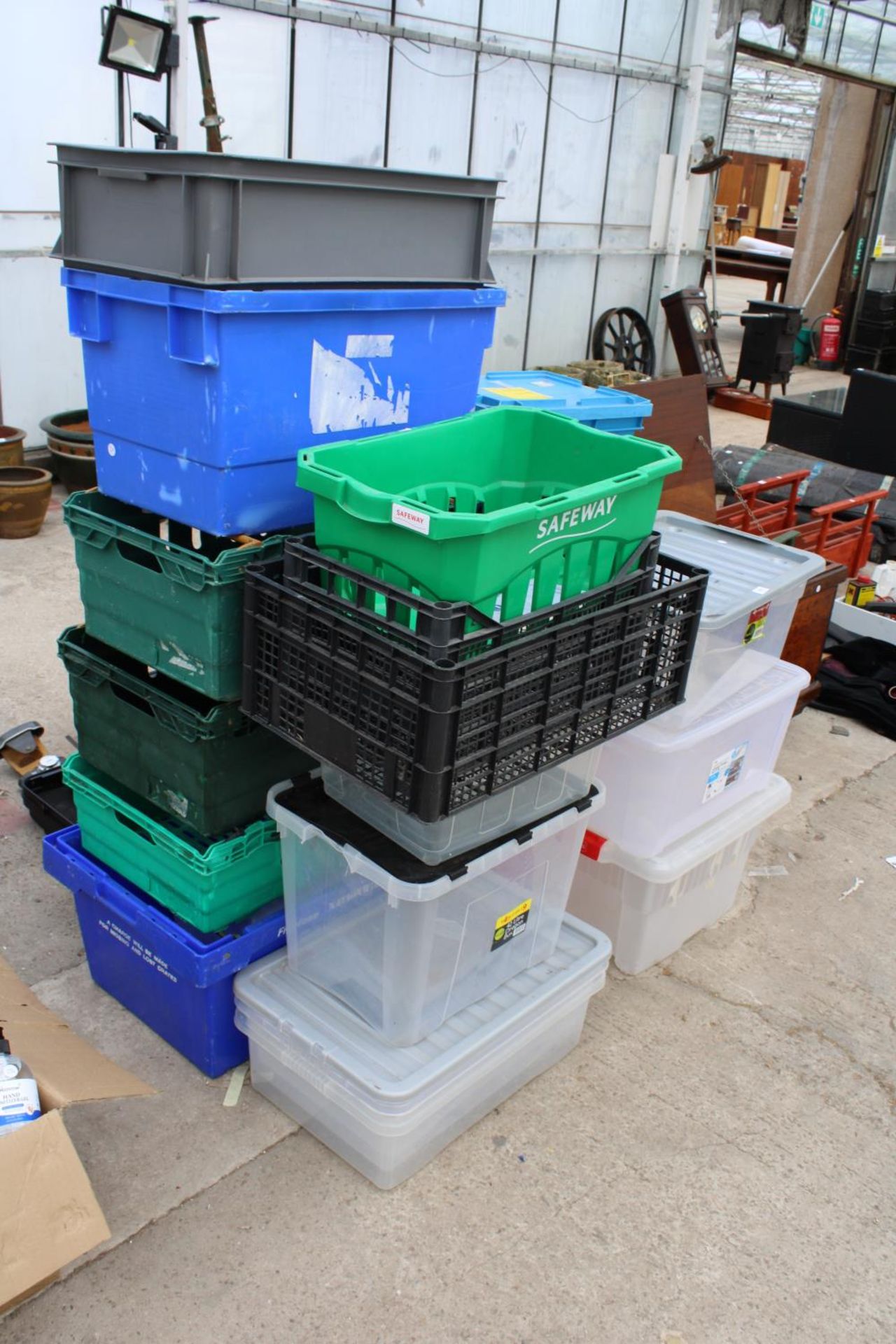 A LARGE ASSORTMENT OF PLASTIC STORAGE BOXES - Image 2 of 3