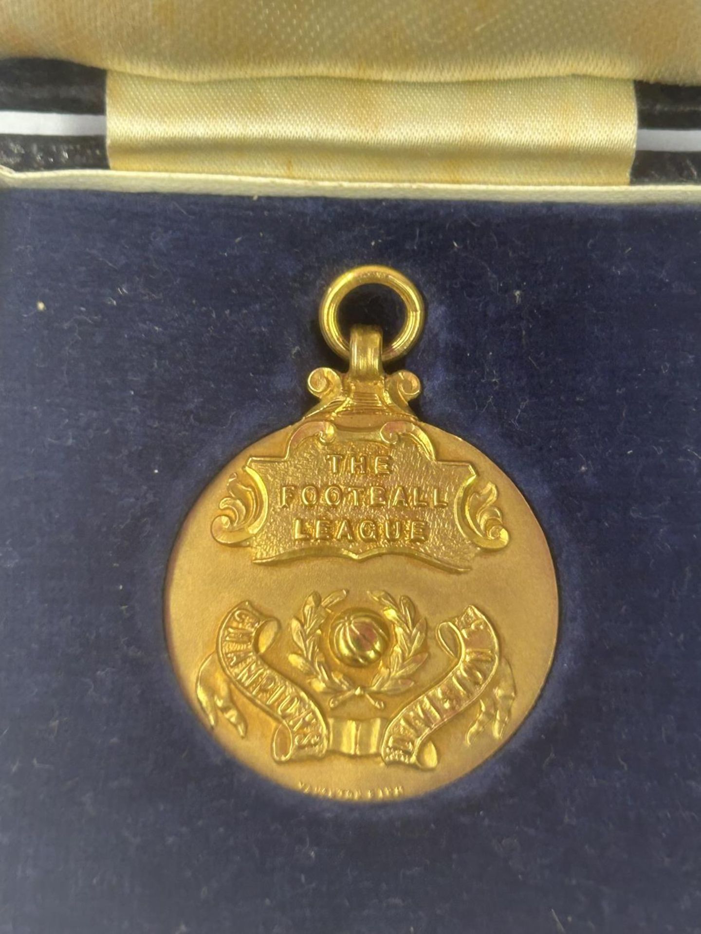 A HALLMARKED 9 CARAT GOLD FOOTBALL LEAGUE DIVISION 3 LEAGUE WINNERS MEDAL 1967-1968 SEASON, BY - Image 2 of 5
