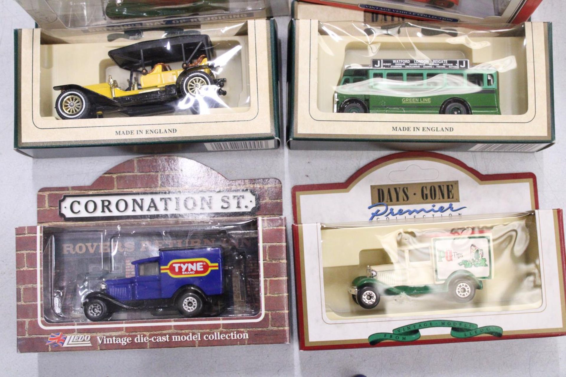 EIGHT BOXED TOY VEHICLES TO INCLUDE DAYS GONE, LLEDO AND PRINCES ETC - Bild 2 aus 4