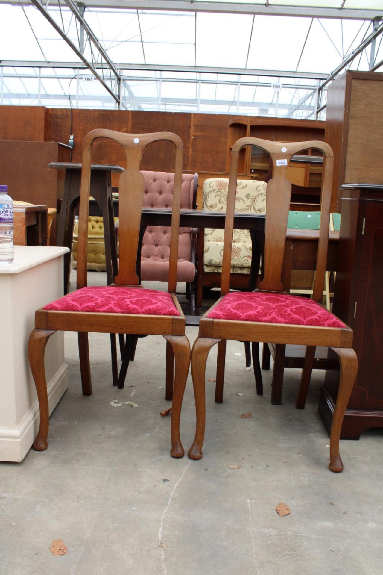 A PAIR OF MID 20TH CENTURY QUEEN ANNE STYLE DINING CHAIRS - Image 2 of 2