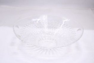 A VINTAGE WATERFORD CRYSTAL FRUIT BOWL, WITH ORIGINAL STICKER, DIAMETER 30CM - A COUPLE OF TINY