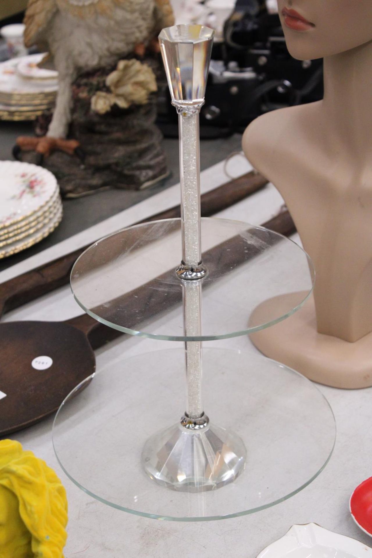A TWO TIER GLASS CAKE STAND, HEIGHT APPROX 38CM - Image 4 of 5