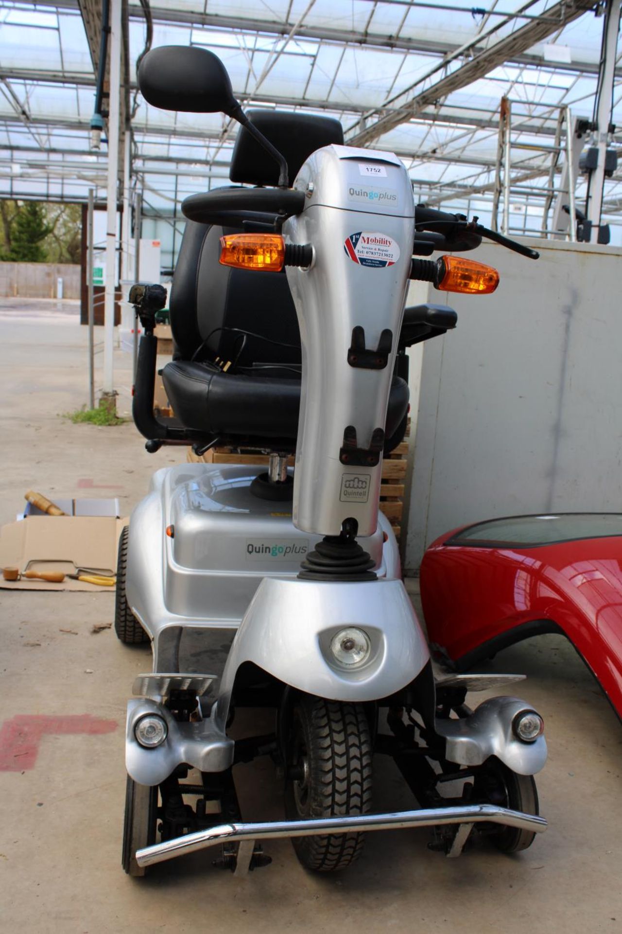 A QUINGOPLUS MOBILITY SCOOTER BELIEVED IN WORKING ORDER BUT NO WARRANTY, NEW BATTERIES IN DECEMBER - Image 3 of 6
