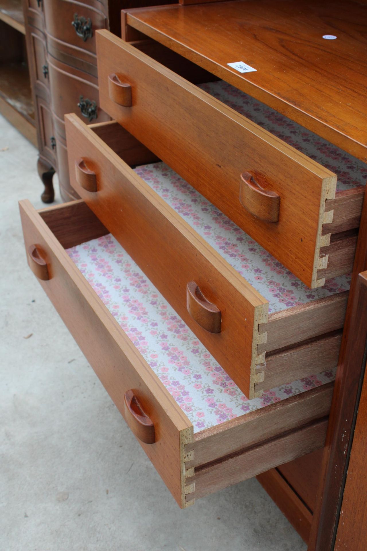 A MID CENTURY DANISH DOMINO DOBLER, RETRO TEAK BOOKCASE WITH FOUR LOWER DRAWERS - Image 4 of 5