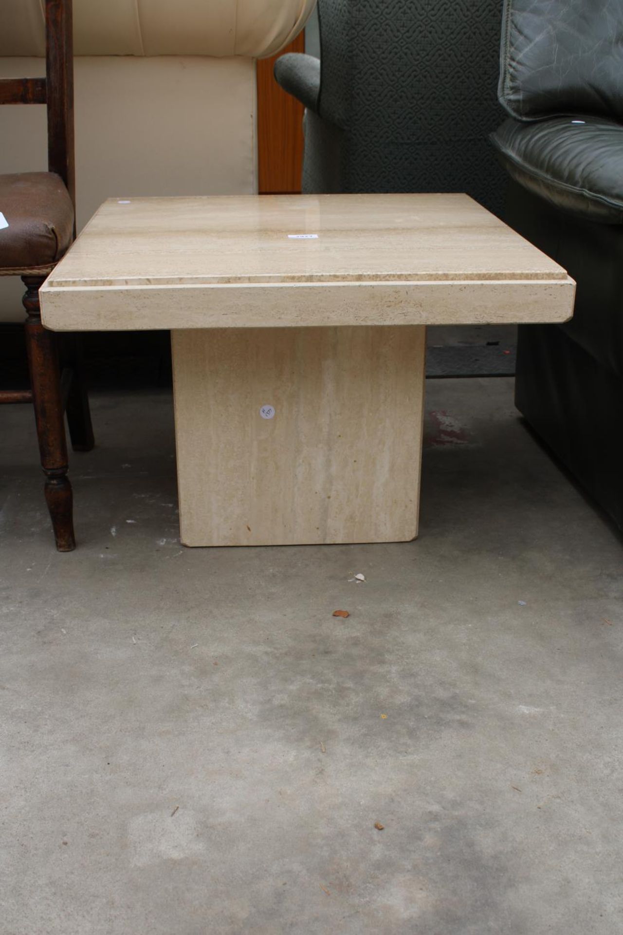 A MODERN 23.5" SQUARE POLISHED STONE LAMP TABLE, STAMPED MADE IN ITALY - Bild 2 aus 3