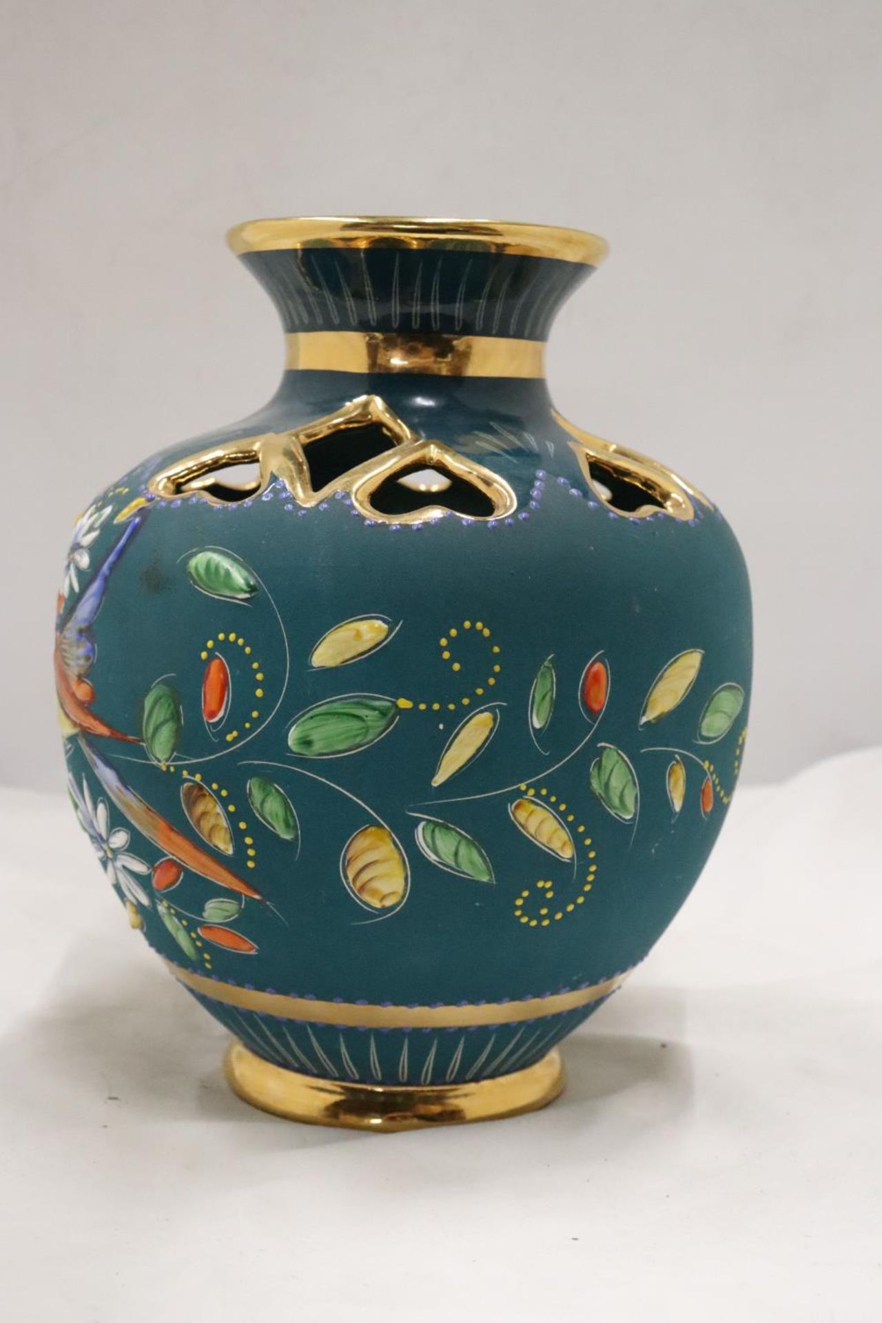 A CONTINENTAL TEAL BLUE VASE WITH THE MARK HB, QUAREGNON, BELGIUM TO THE BASE - Image 5 of 6