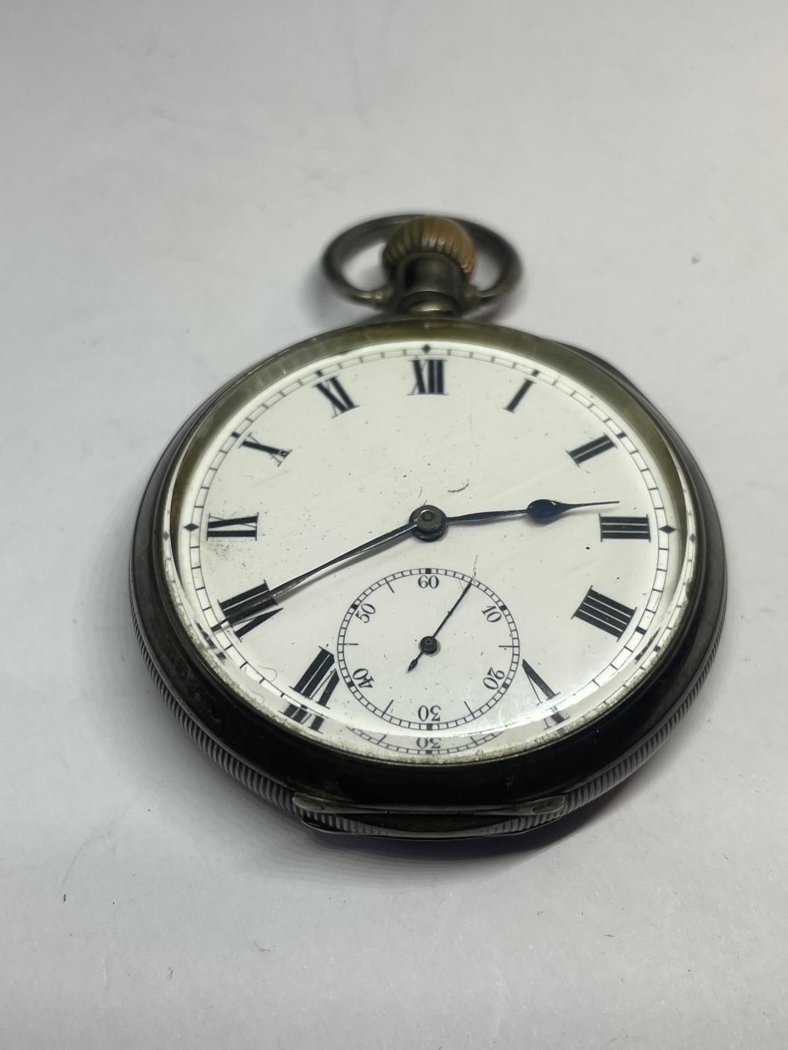 A HALLMARKED BIRMINGHAM SILVER POCKET WATCH