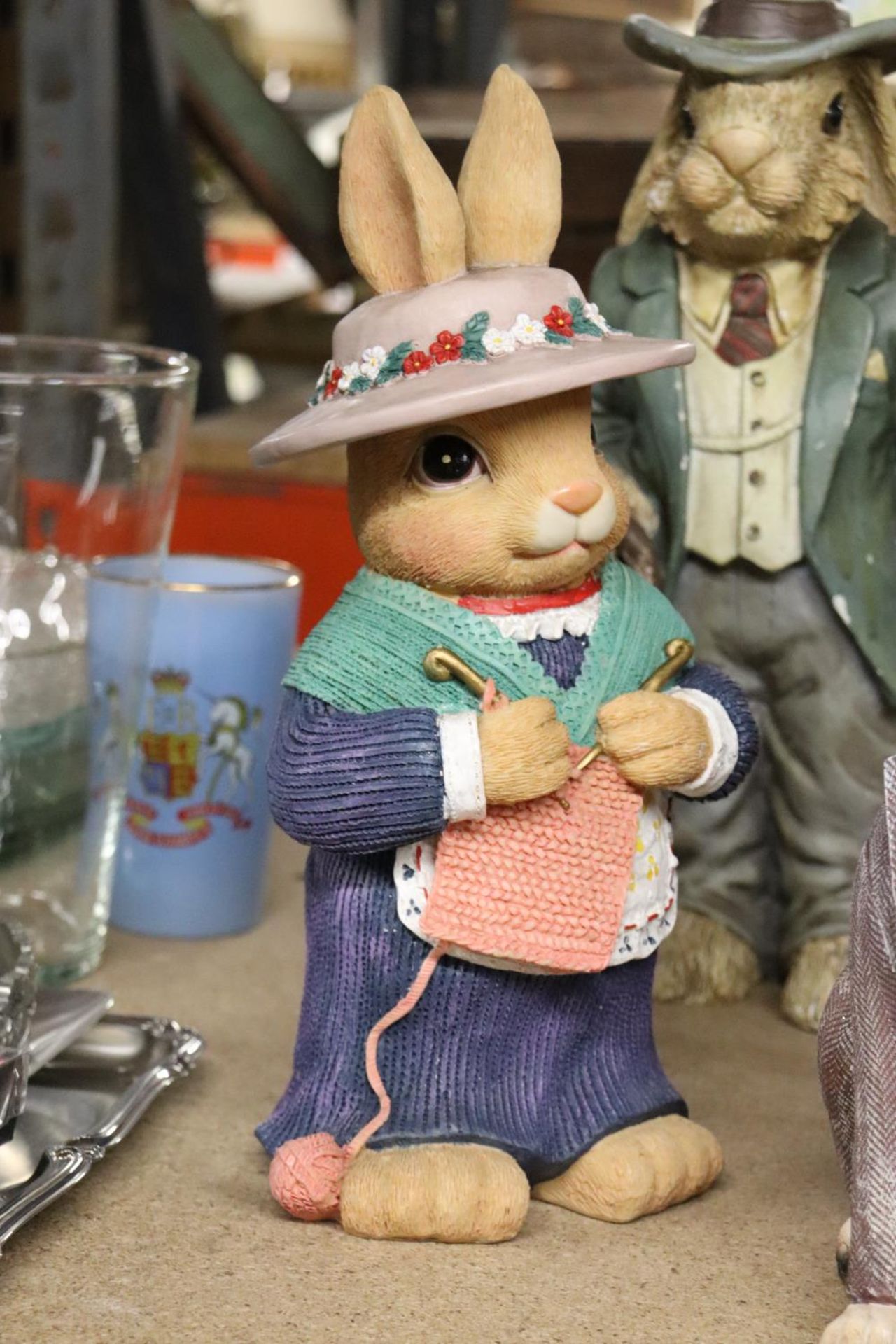 SIX LARGE RABBIT FIGURES TO INCLUDE BUSY BUNNIES BY REGENCY FINE ARTS - Image 3 of 7
