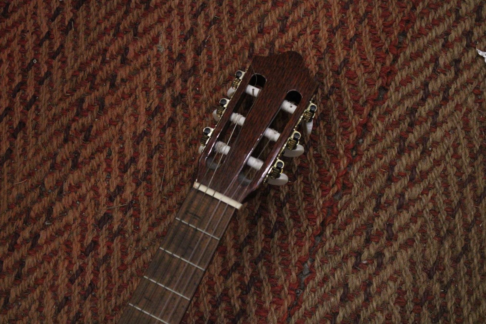 A STRUNAL CLASSICAL ACOUSTIC GUITAR - Image 3 of 6
