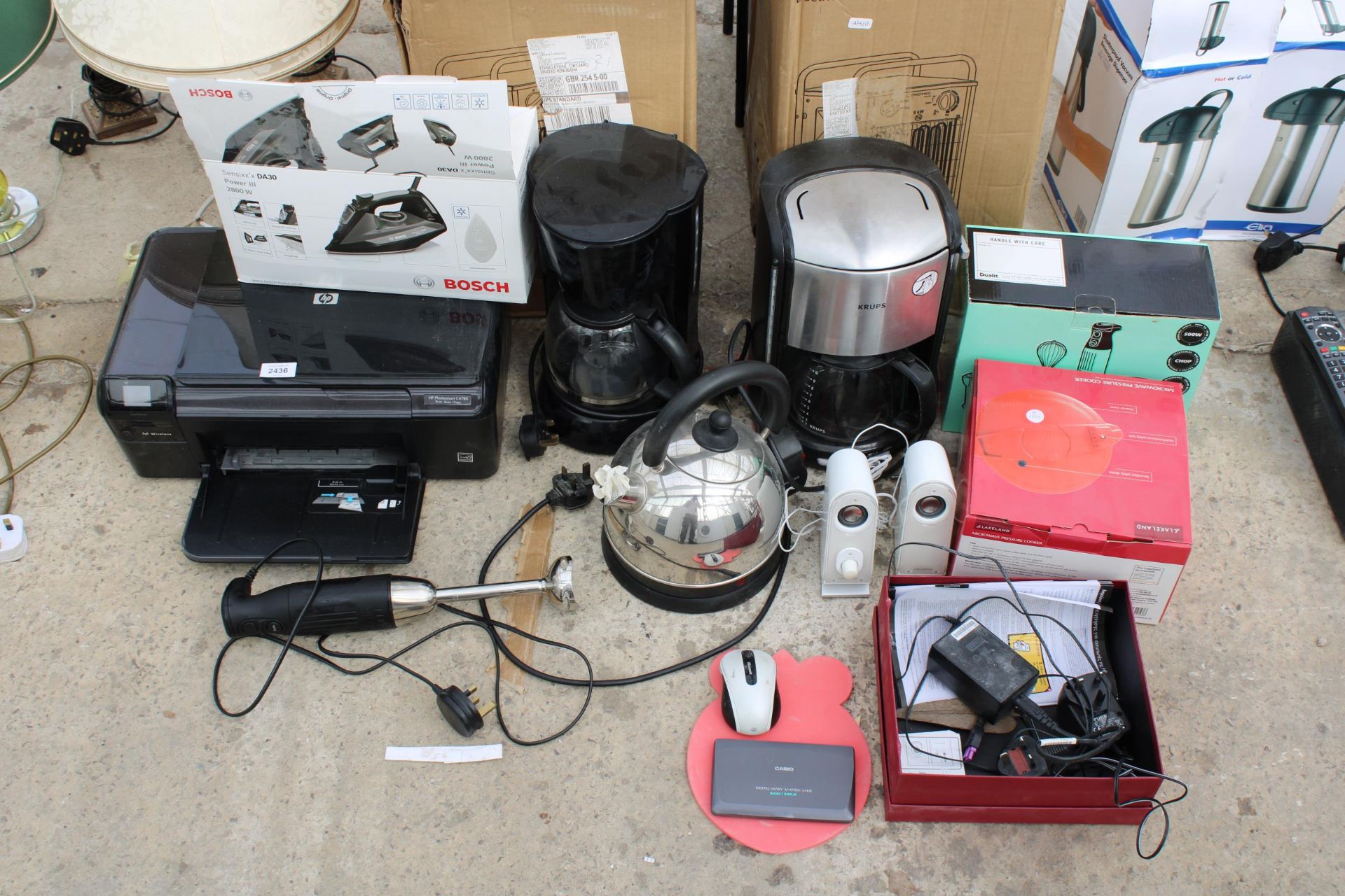 AN ASSORTMENT OF ITEMS TO INCLUDE A PRINTER, TWO COFFEE MAKERS AND SPEAKERS ETC