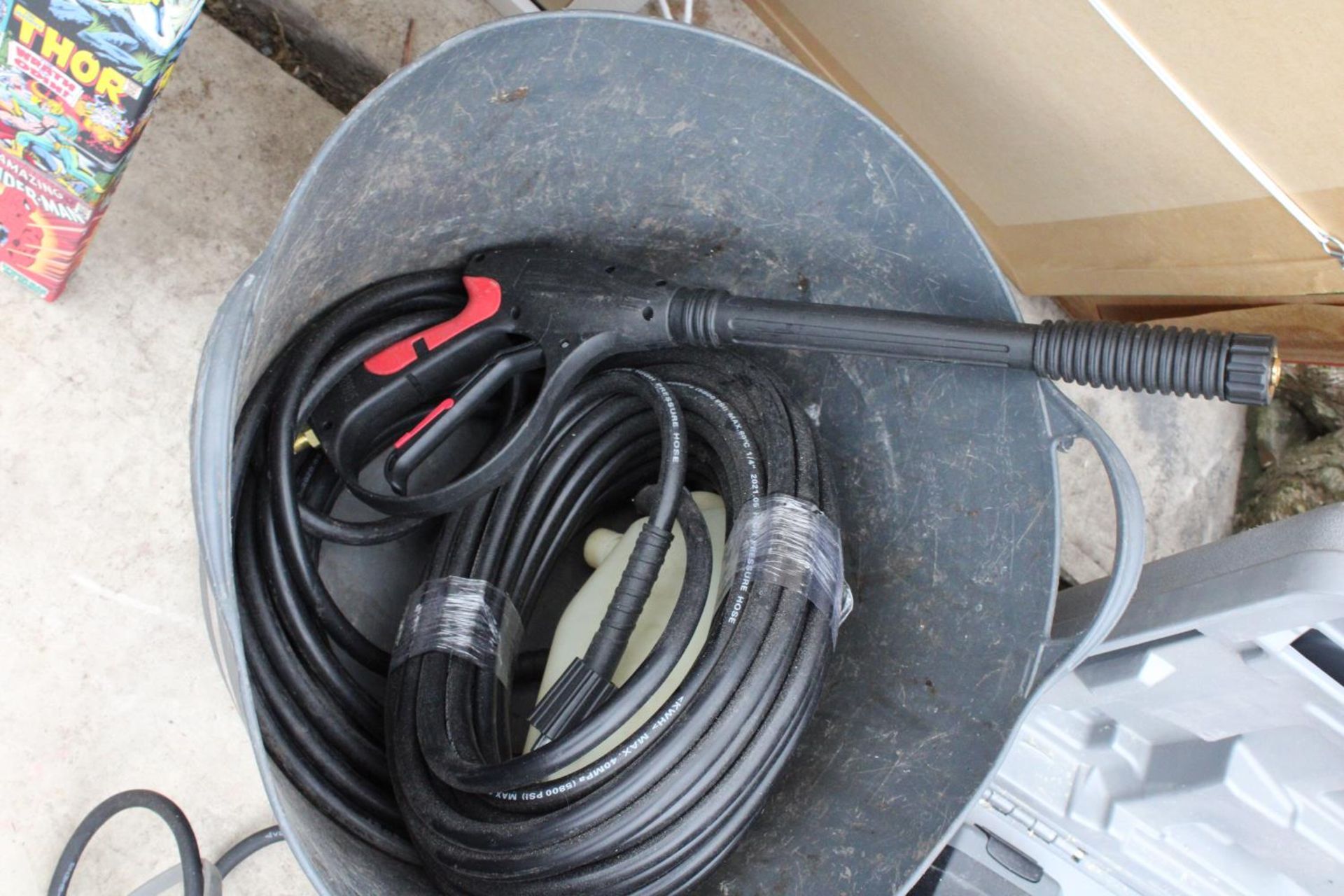 AN ELECRO WATER PUMP AND A PRESSURE WASHER HOSE AND LANCE - Image 3 of 3